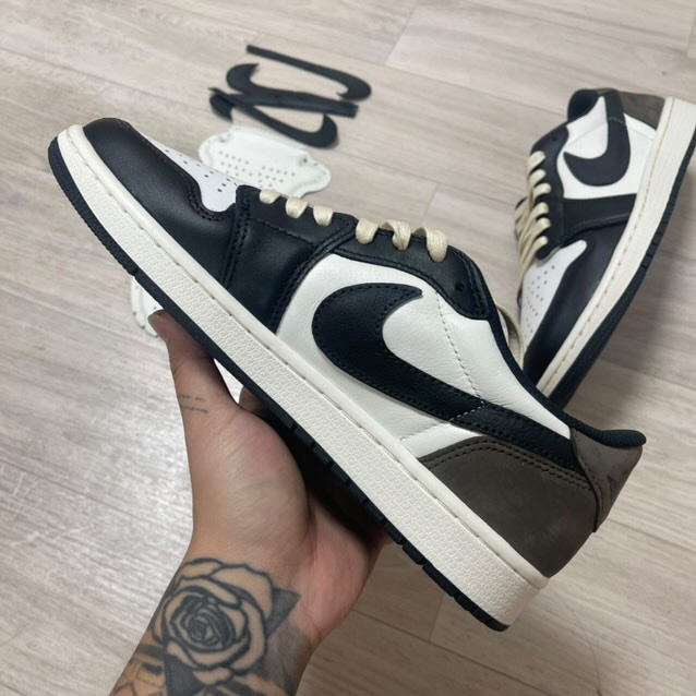Jordan 1 Retro Low OG Mocha 착용 스타일 - 3