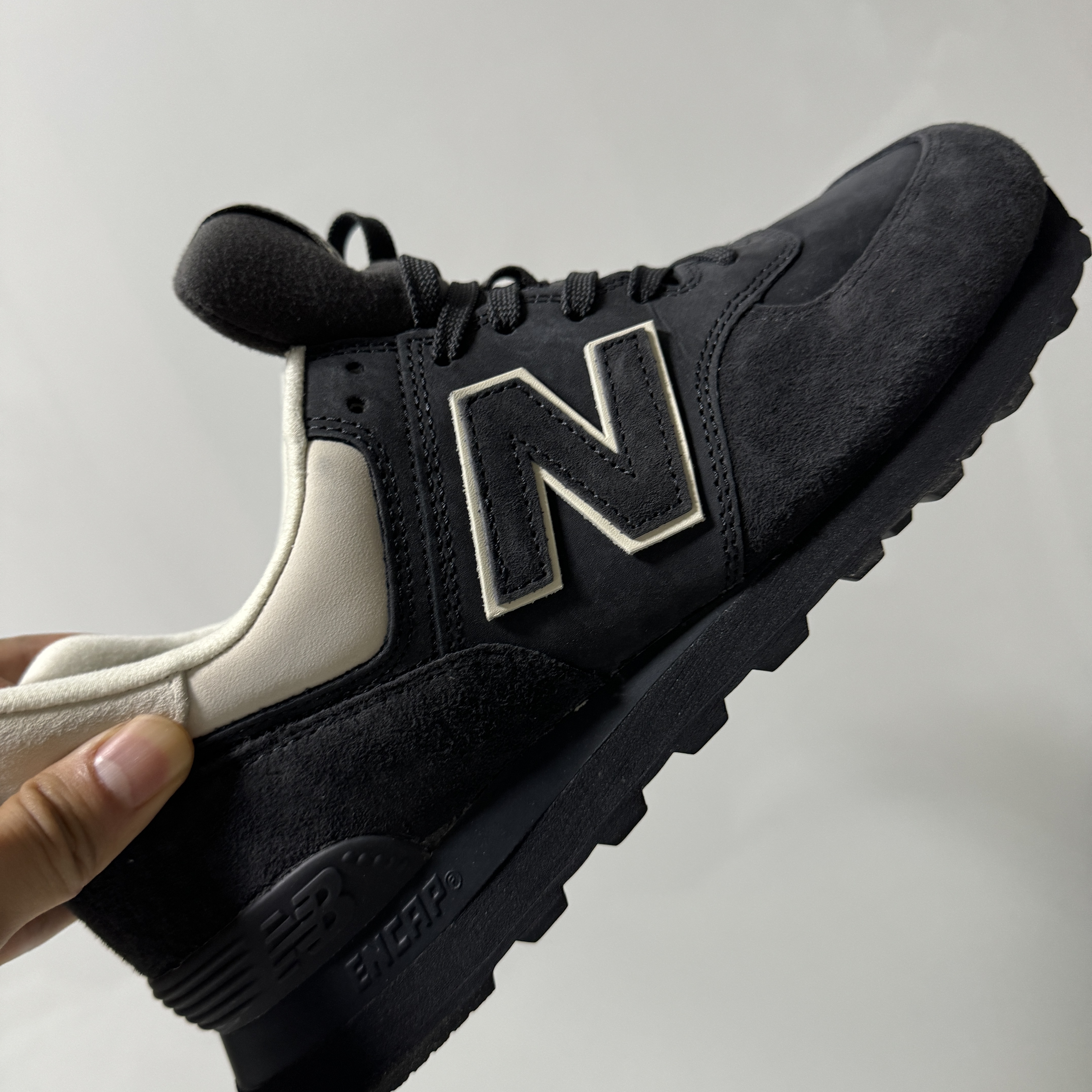 New Balance x Comme des Garcons Junya Watanabe Man 574 Suede Grey Off White 착용 스타일