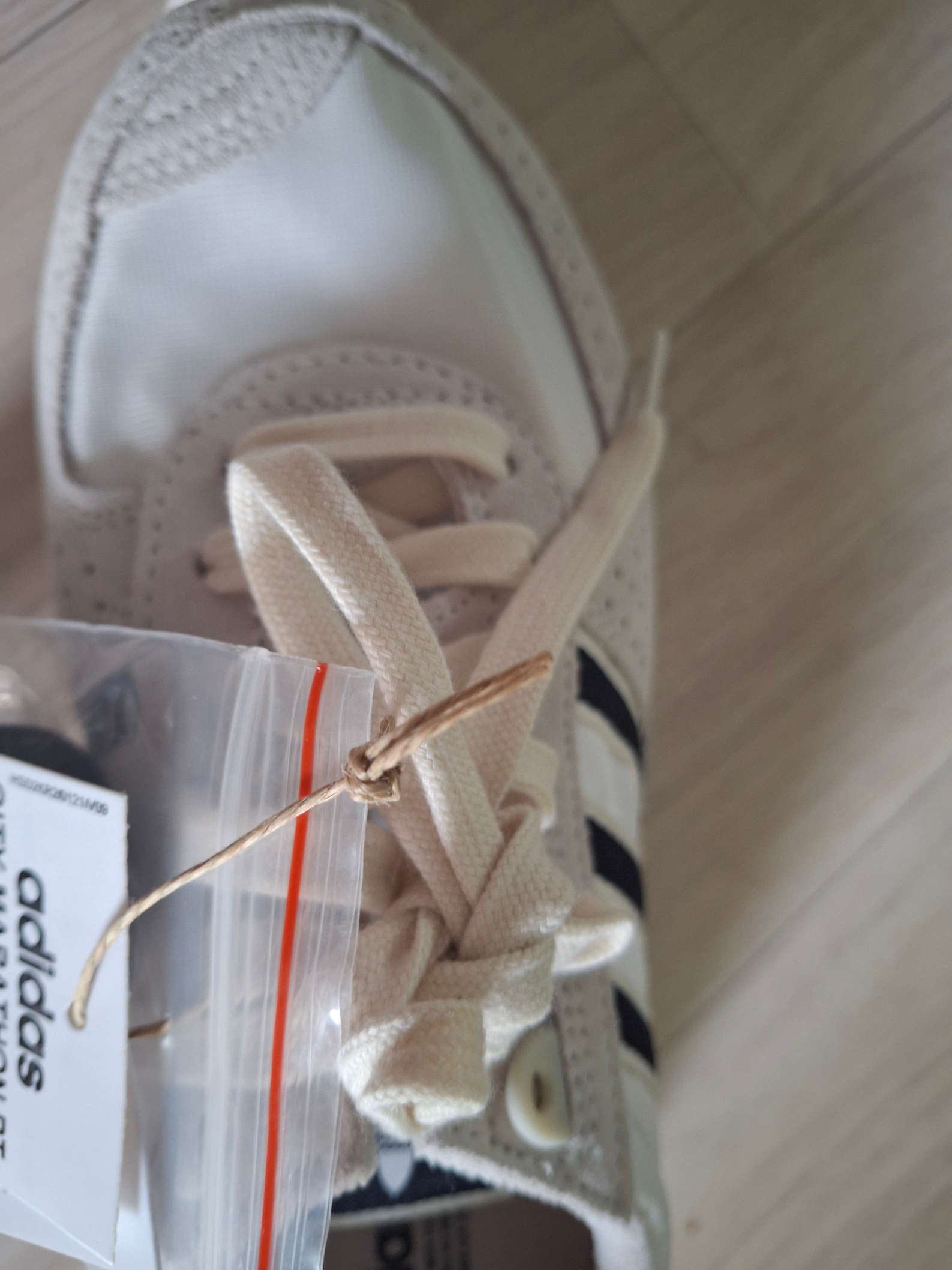 Adidas City Marathon PT Beige Navy 착용 스타일