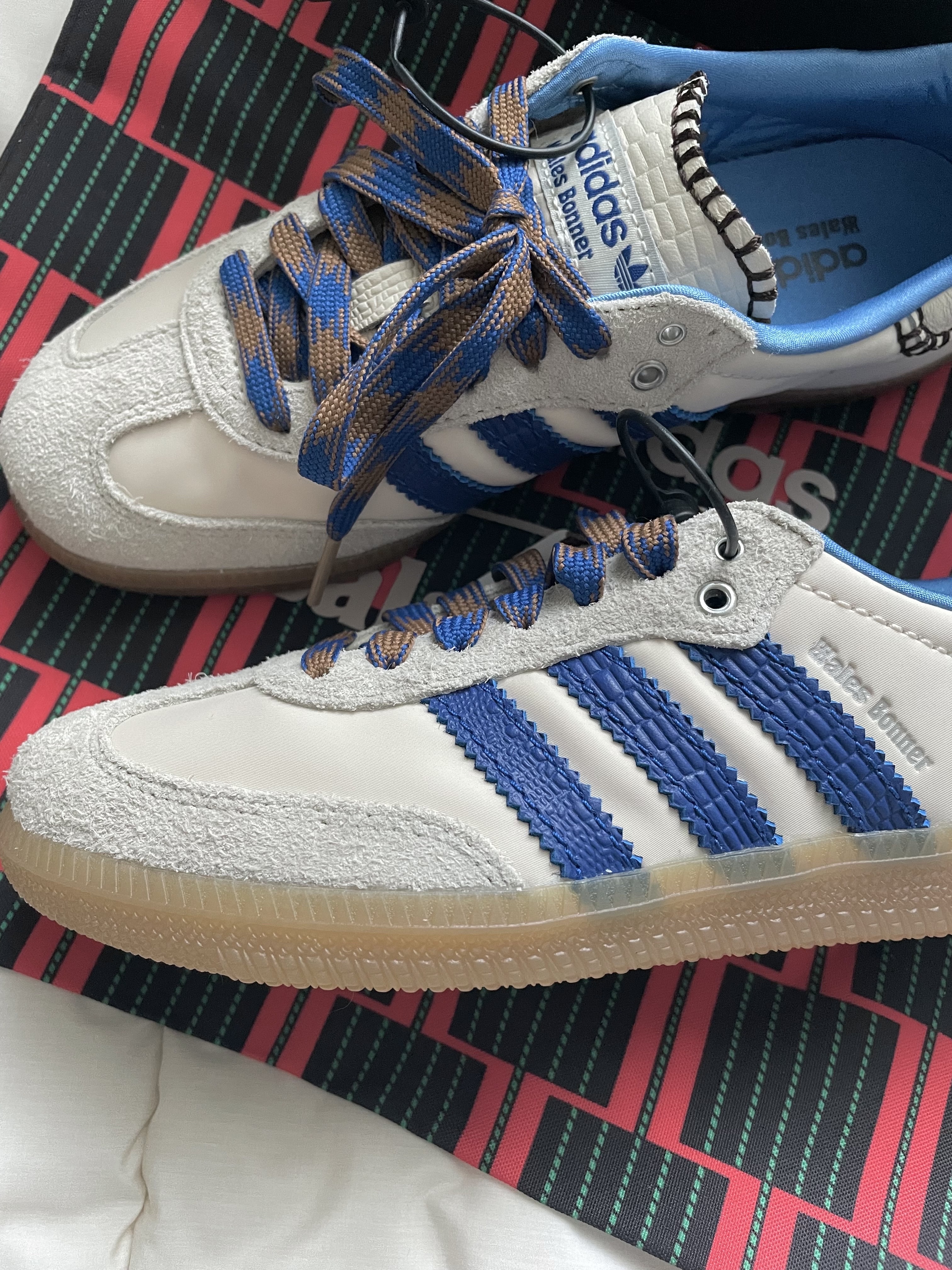 Adidas x Wales Bonner Samba Wonder Clay Royal Blue 착용 스타일 - 2