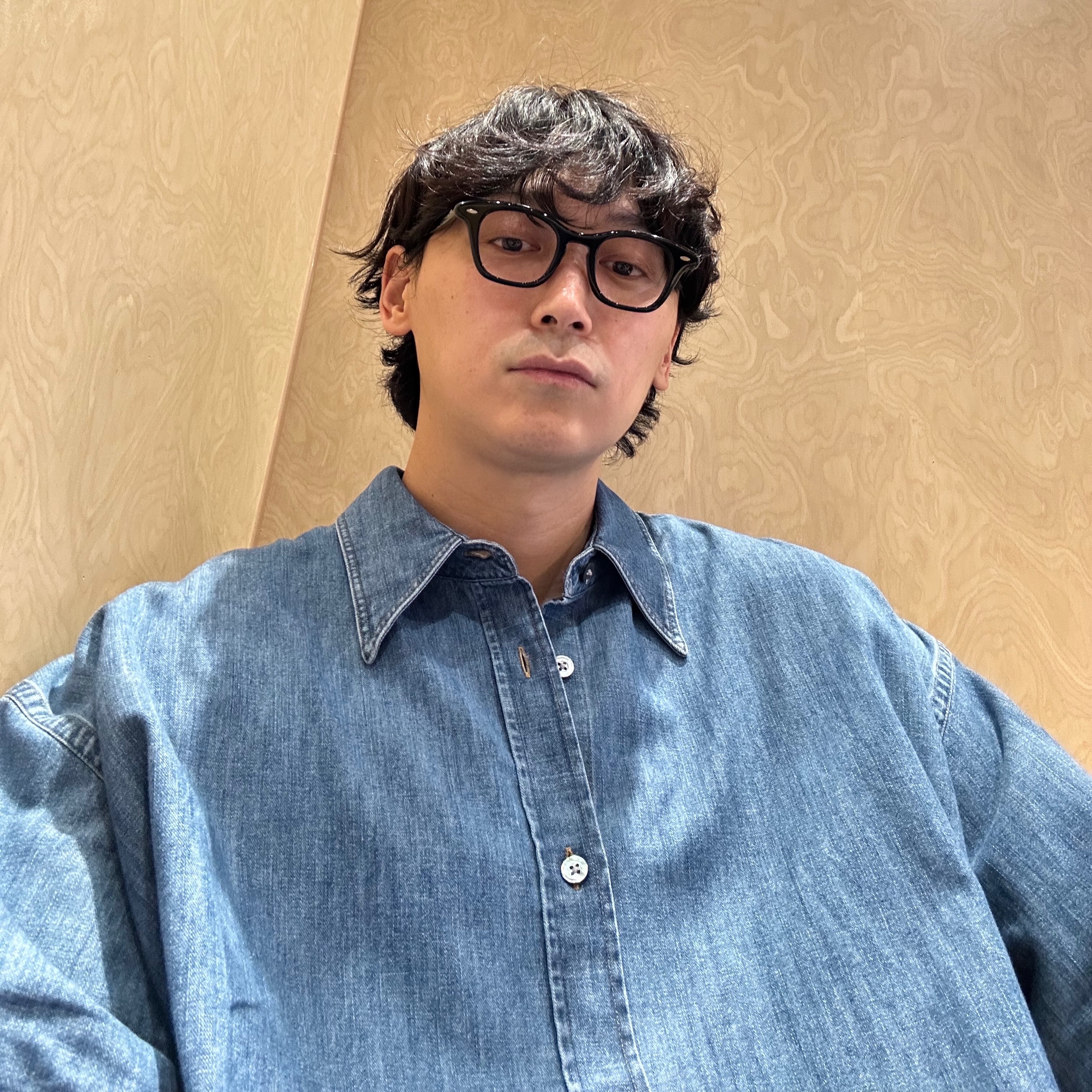 Vanone Atelier A3404 Classic Denim Shirts Medium Blue 착용 스타일 - 1