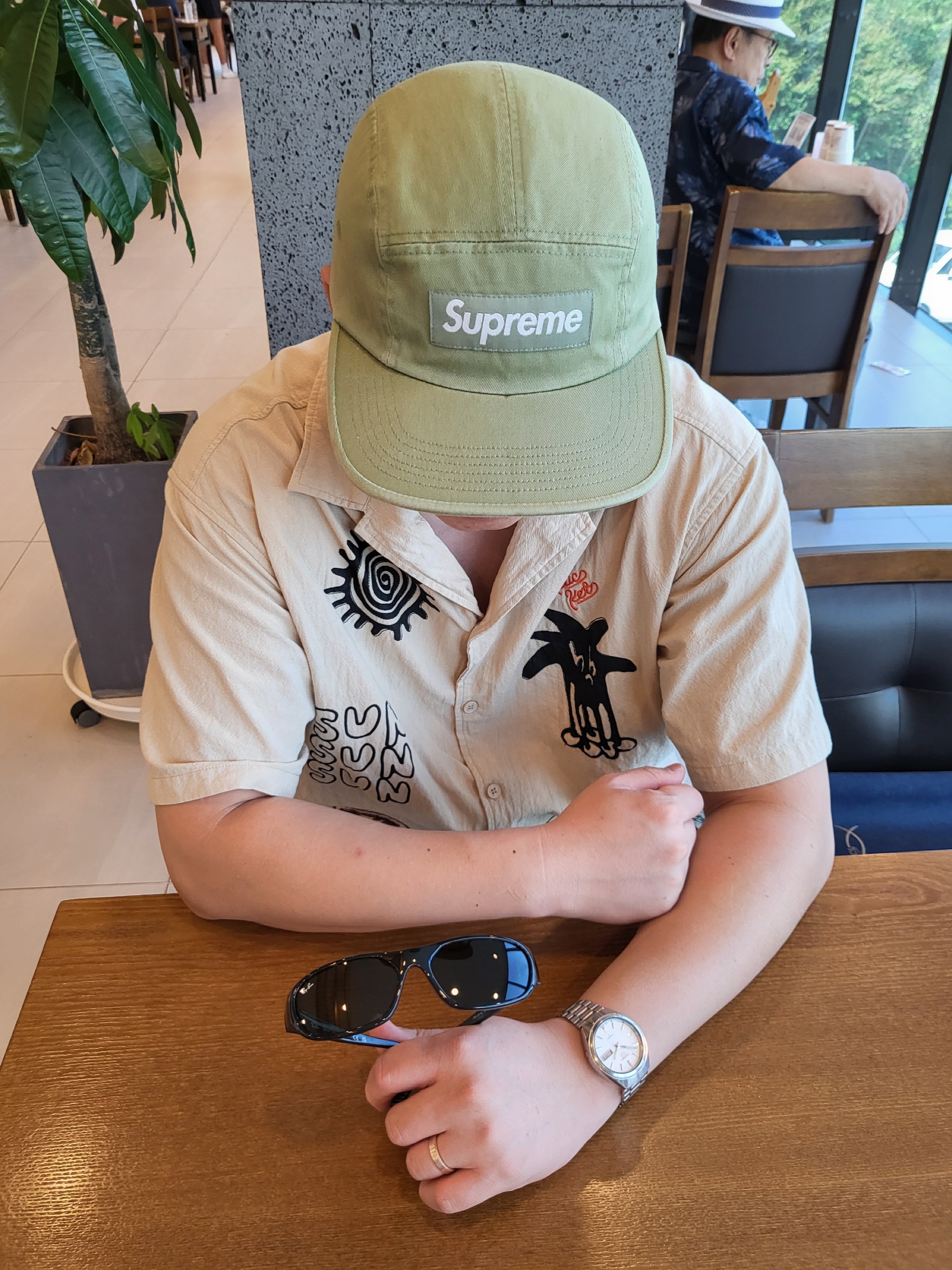 Supreme Washed Chino Twill Camp Cap Light Olive - 24SS, Ray-Ban DADDY-O II Polished Black Frame Green Classic G-15 Lenses 착용 스타일