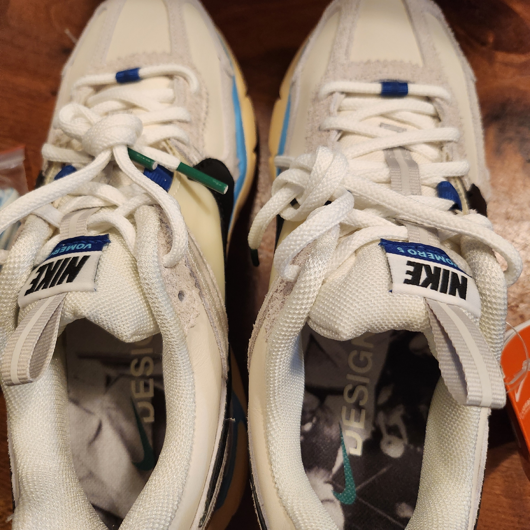 (W) Nike Zoom Vomero 5 PRM Designed by Japan 착용 스타일 - 1