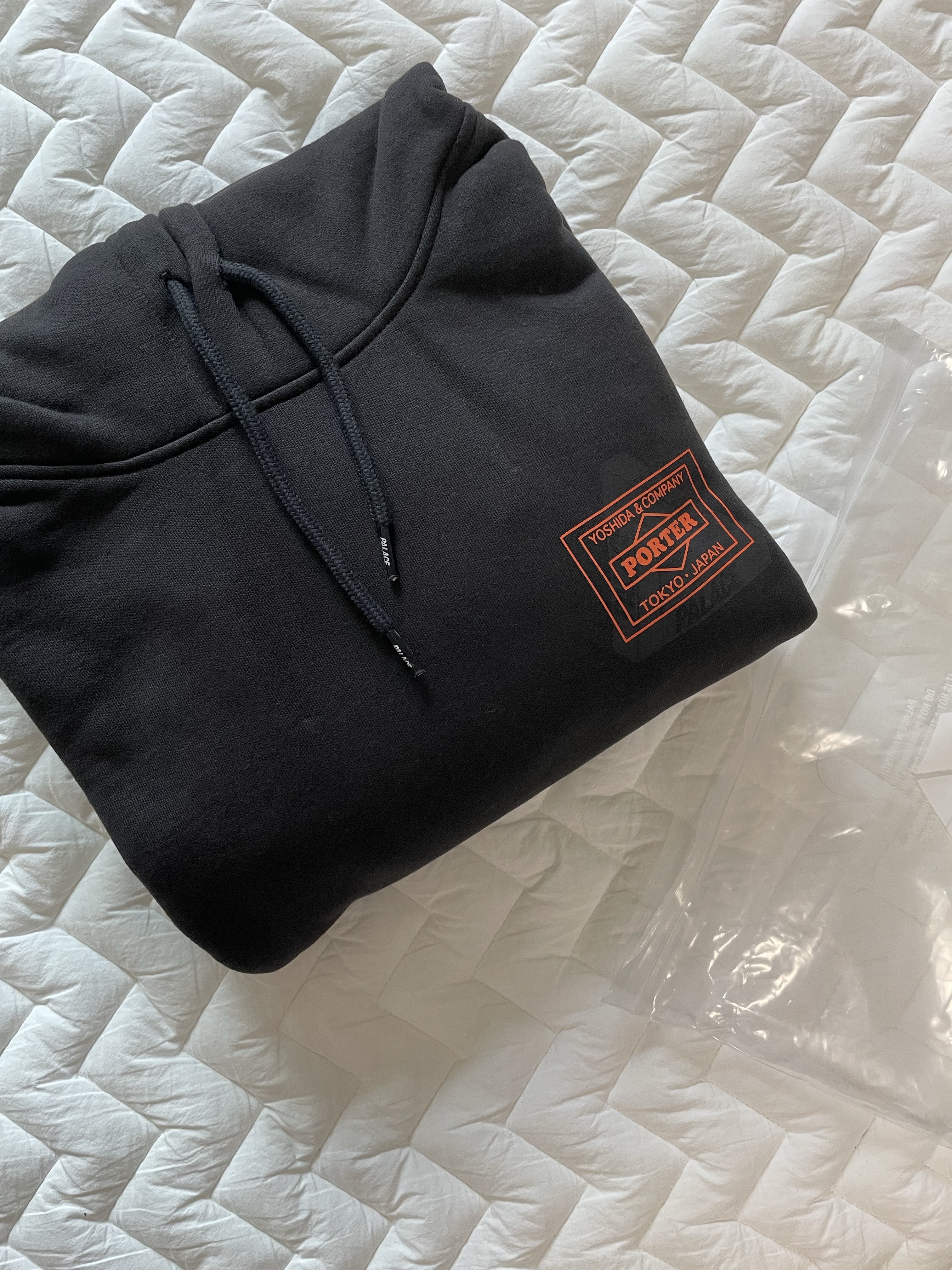 Palace x Porter Hoodie Black - 24FW 착용 스타일