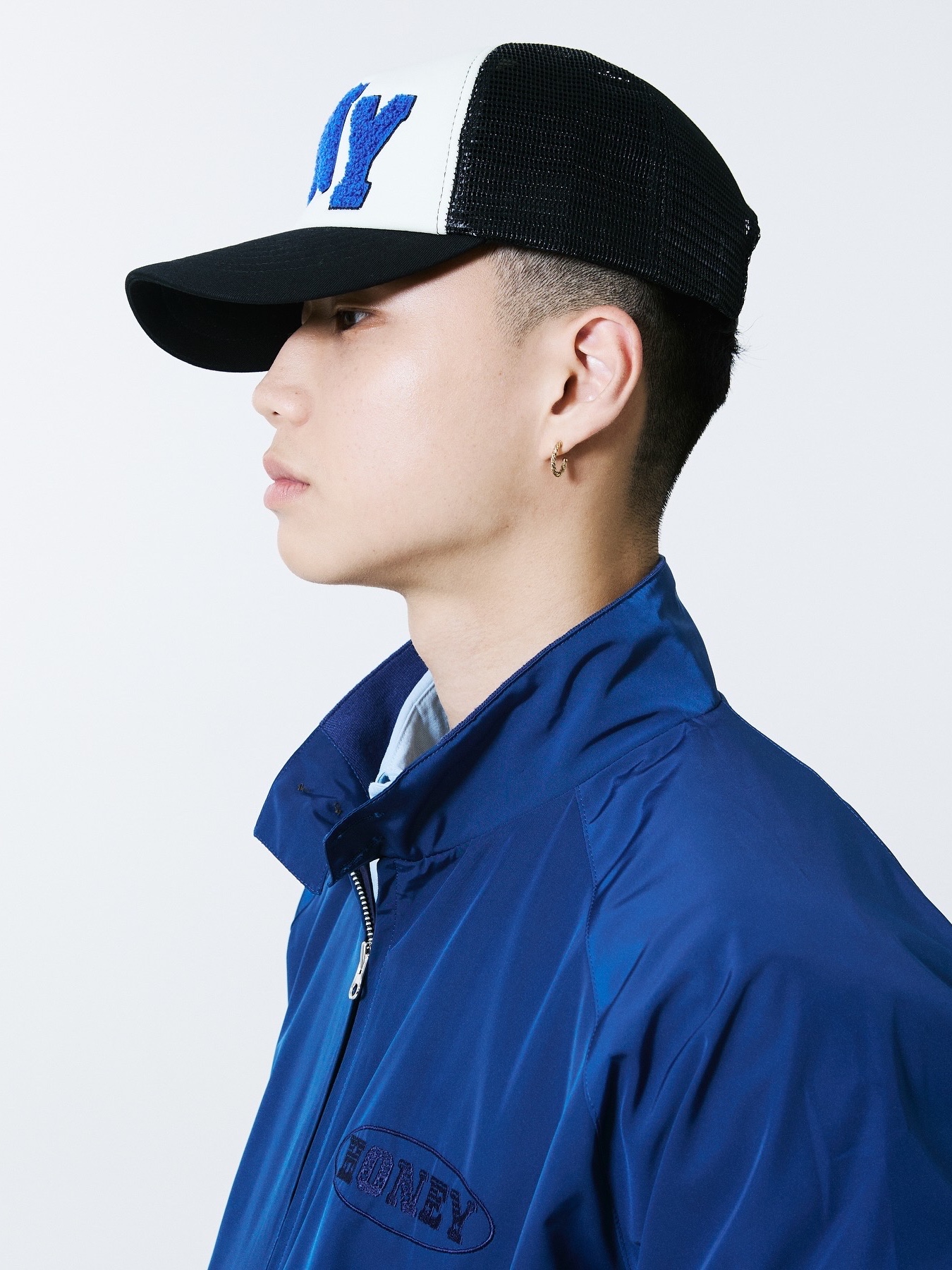Honey Scoop House HNY Logo Trucker Cap Black, Honey Scoop House Harrington Jacket Navy 착용 스타일