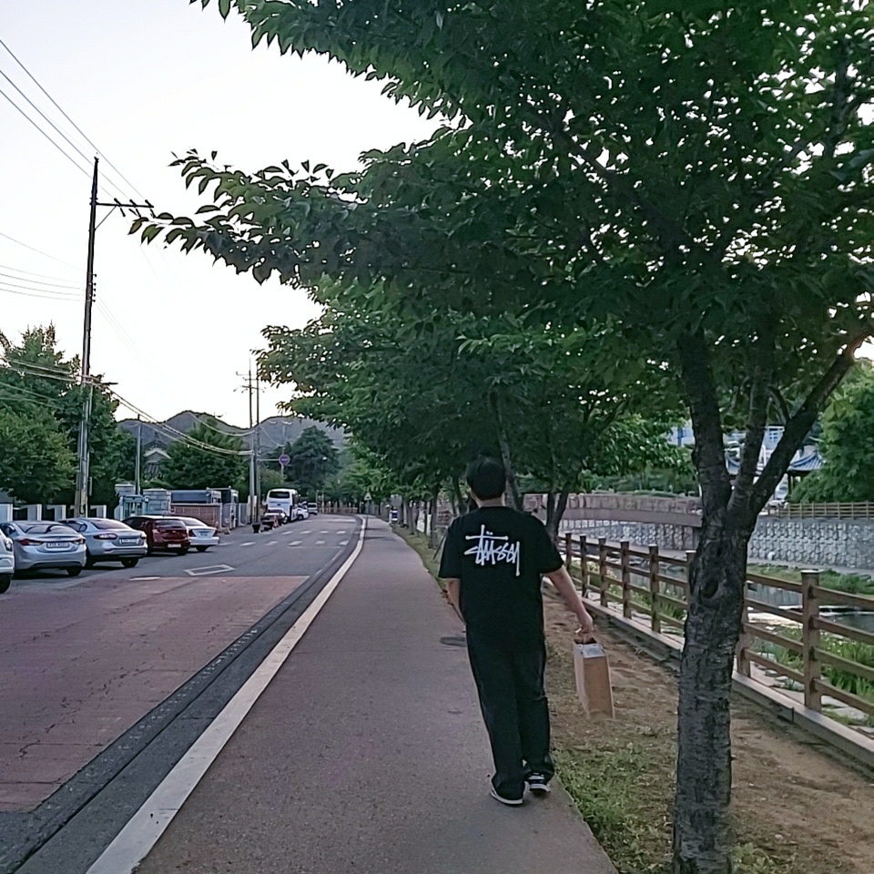 Stussy Basic Stussy T-Shirt Black 2024, 2025, Nike Dunk Low Retro Black 착용 스타일