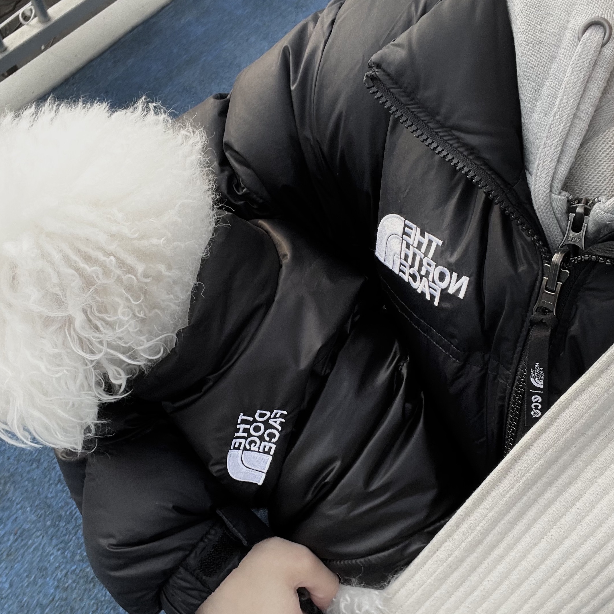 The North Face 1996 Eco Nuptse Jacket Black 착용 스타일