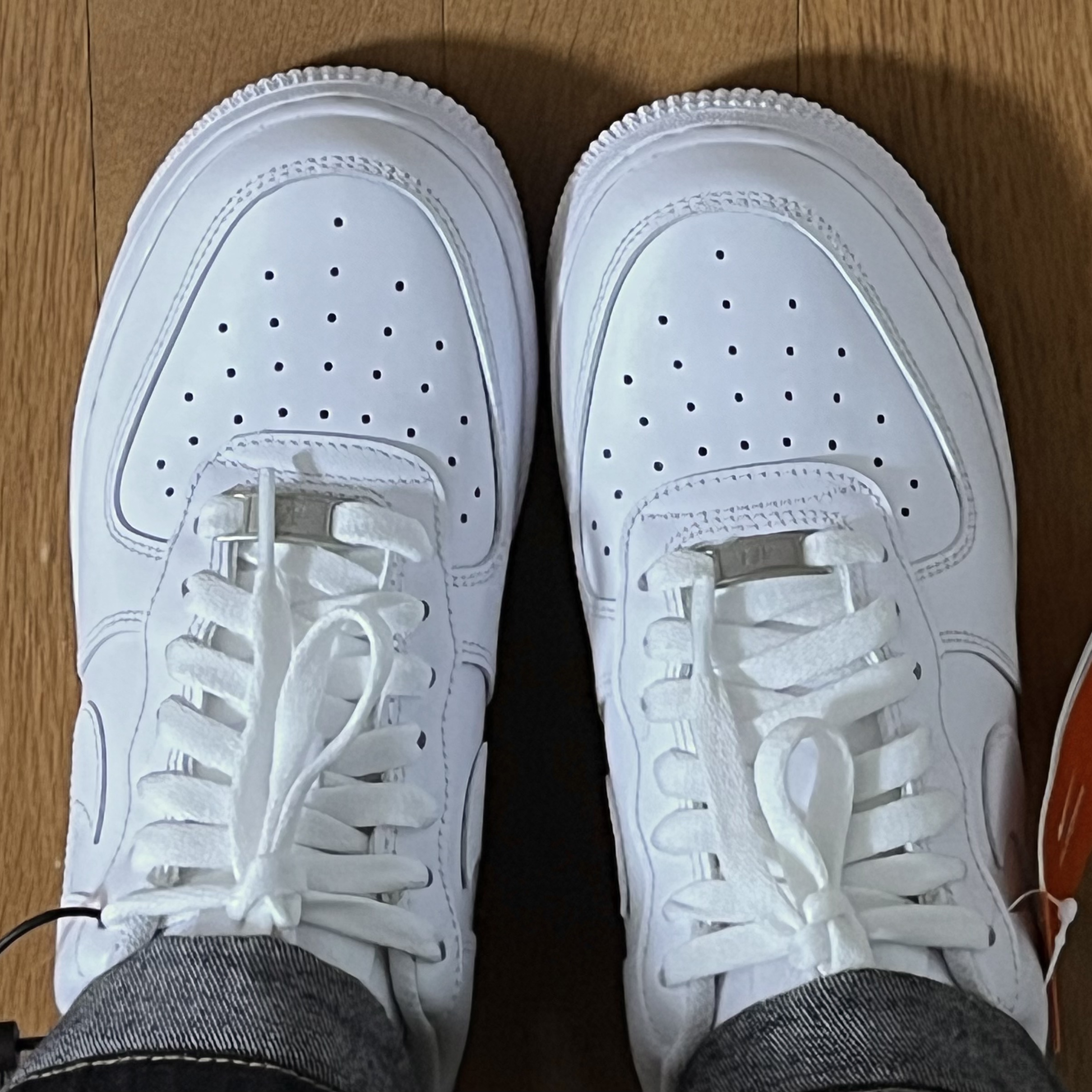 (W) Nike Air Force 1 '07 Low White 착용 스타일 - 1