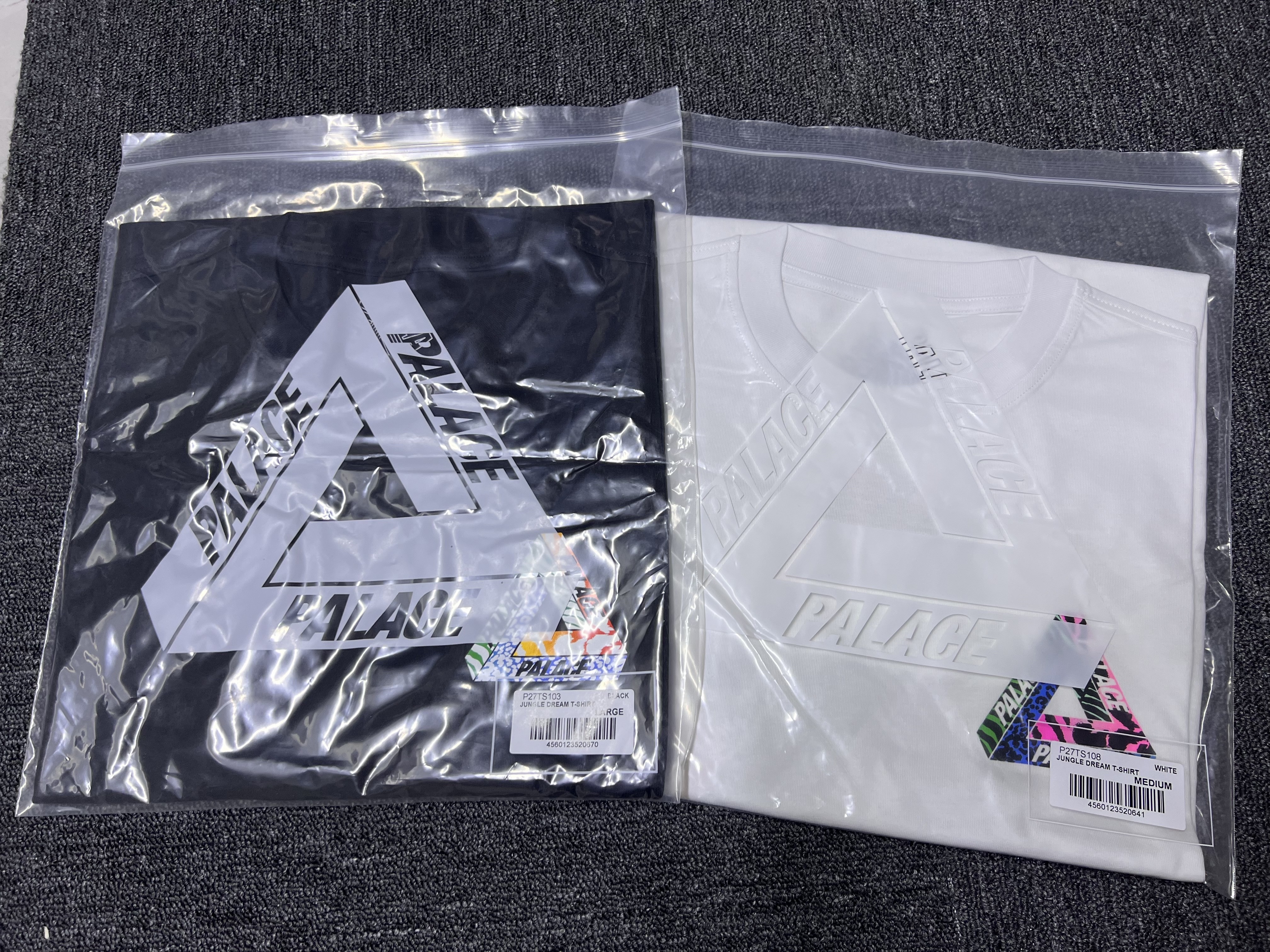Palace Jungle Dream T-Shirt Black - 24FW, Palace Jungle Dream T-Shirt White - 24FW 착용 스타일