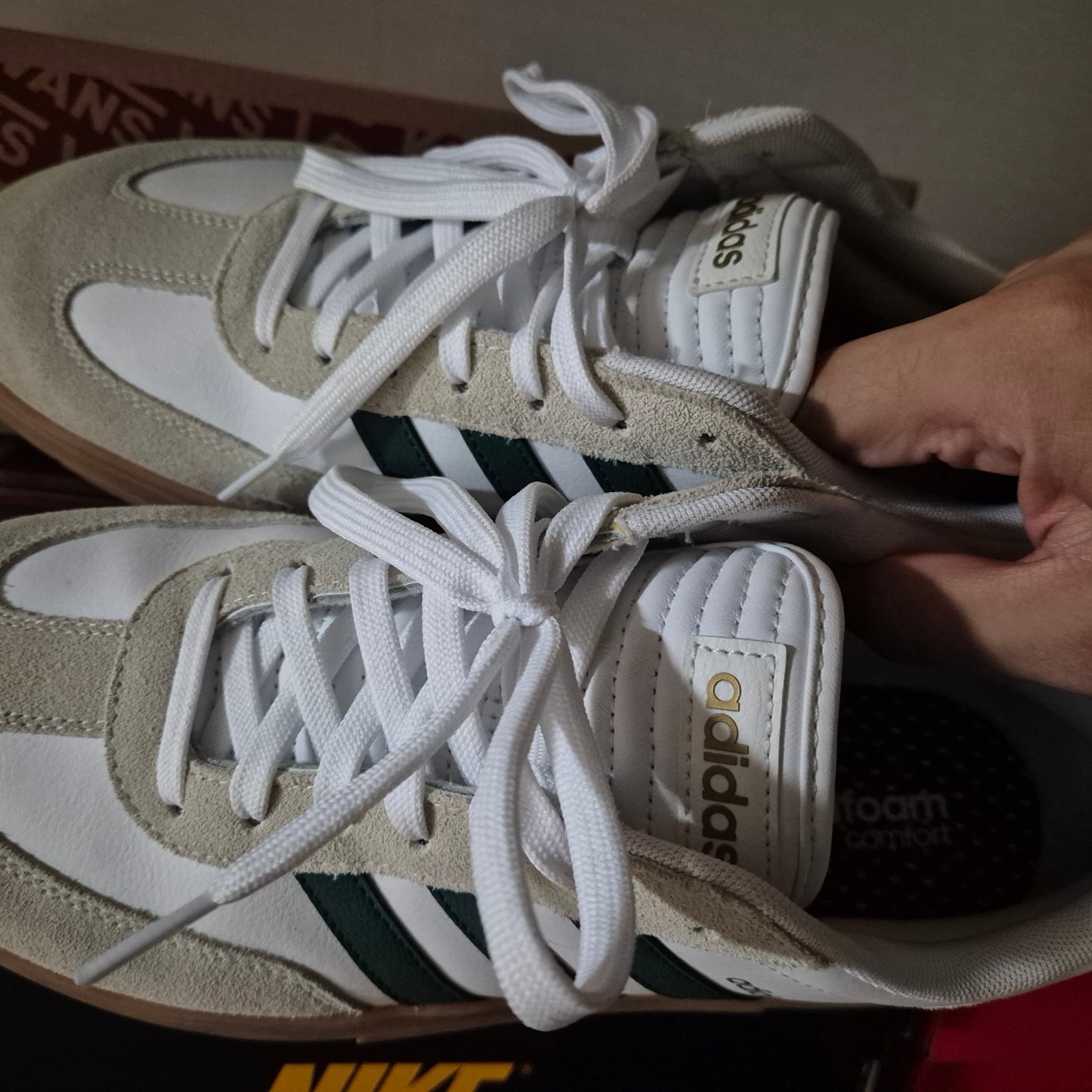 Adidas Gradas Collegiate Green 착용 스타일