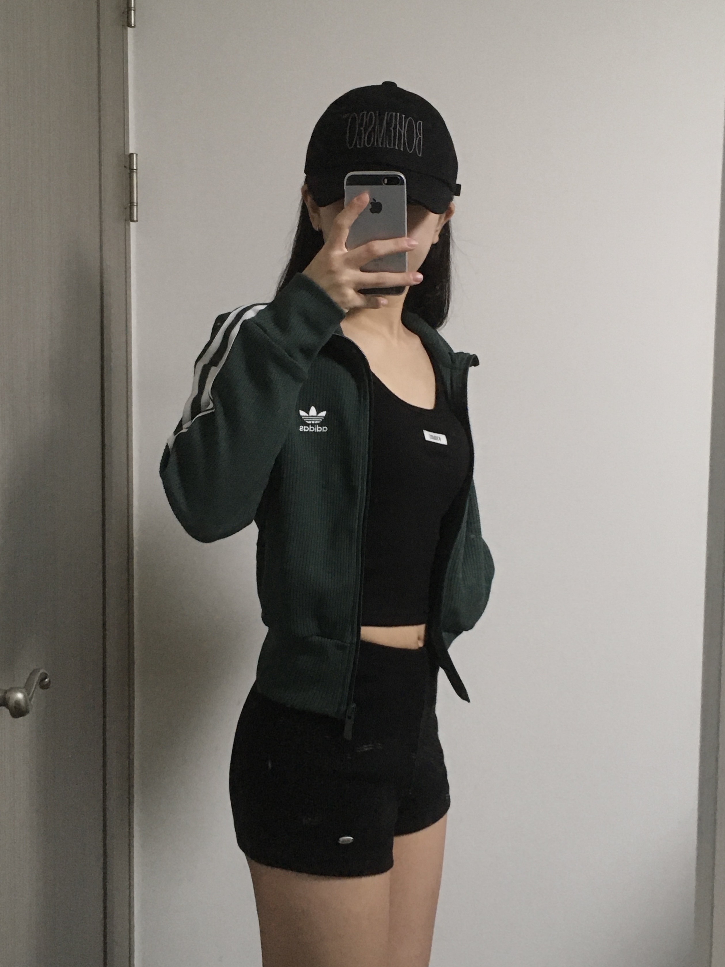 (W) Adidas Knitted Top Mineral Green - KR Sizing, (W) Bohemian Seoul Basic Sleeveless Crop Top Black 착용 스타일 - 2