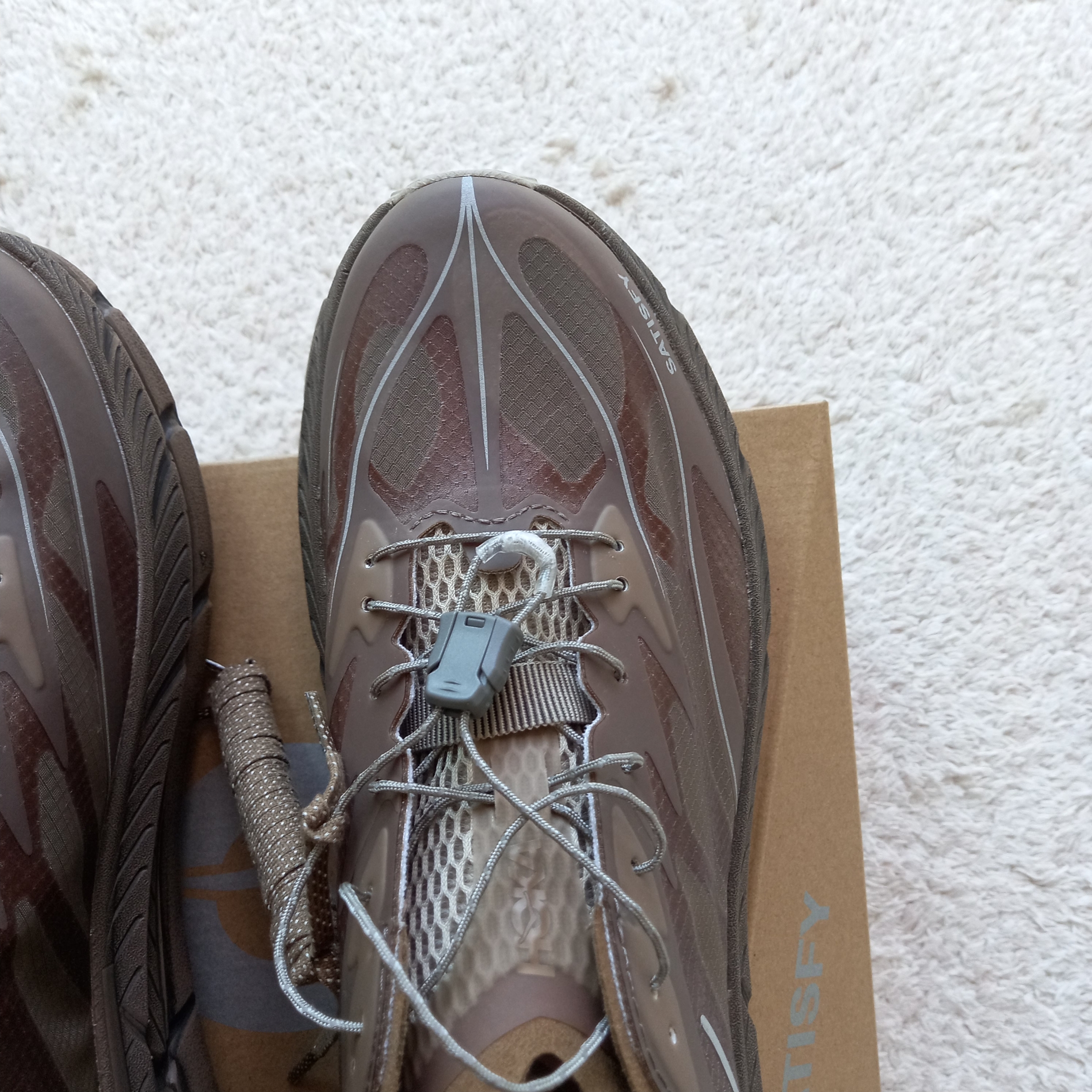 Hoka x Satisfy Mafate Speed 4 Lite Rubber 착용 스타일 - 9