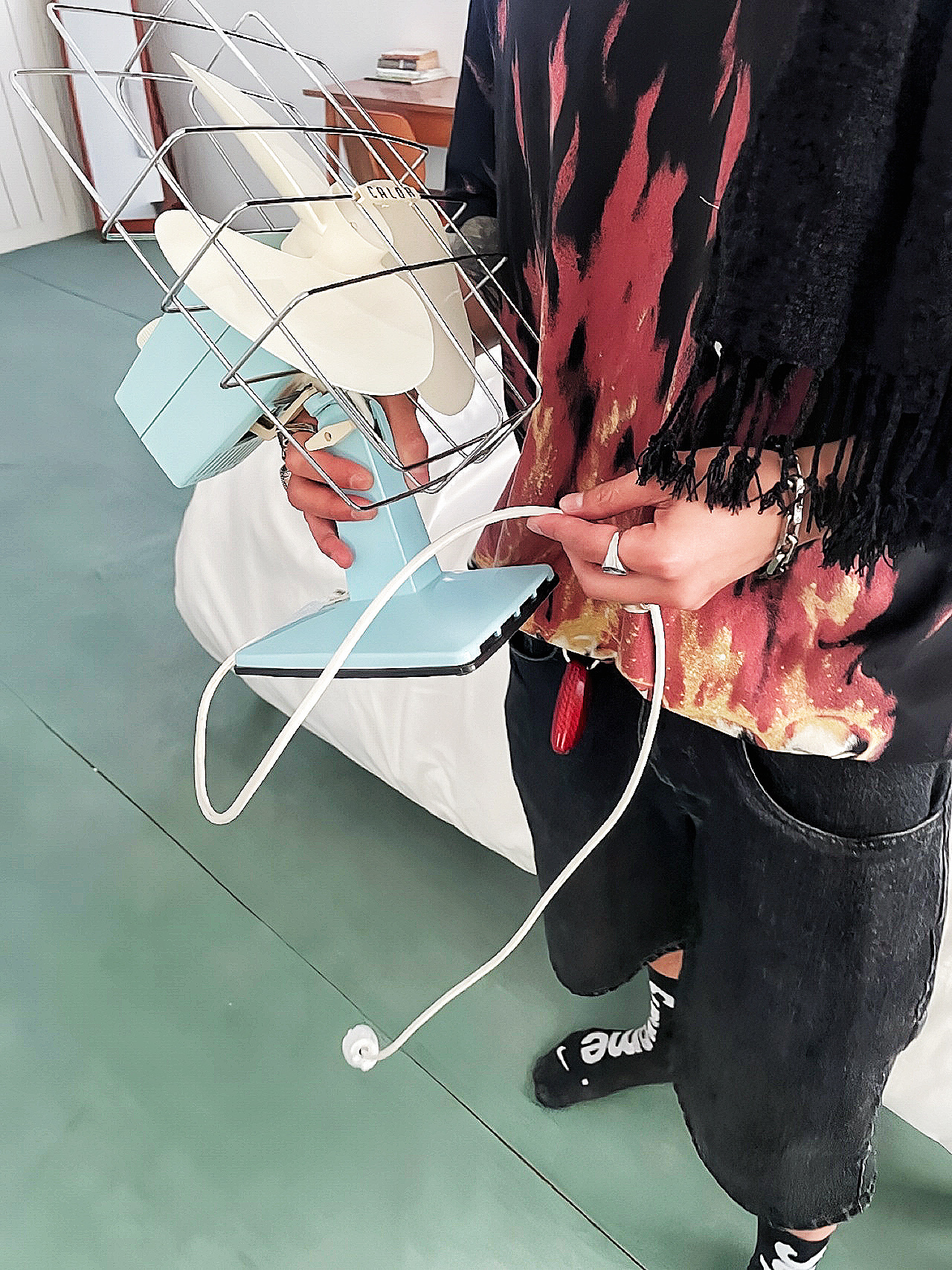 Supreme x MM6 Maison Margiela Liquid Blue Oversized T-Shirt Black - 24SS, Supreme x Nike Denim Short Black - 24SS 착용 스타일