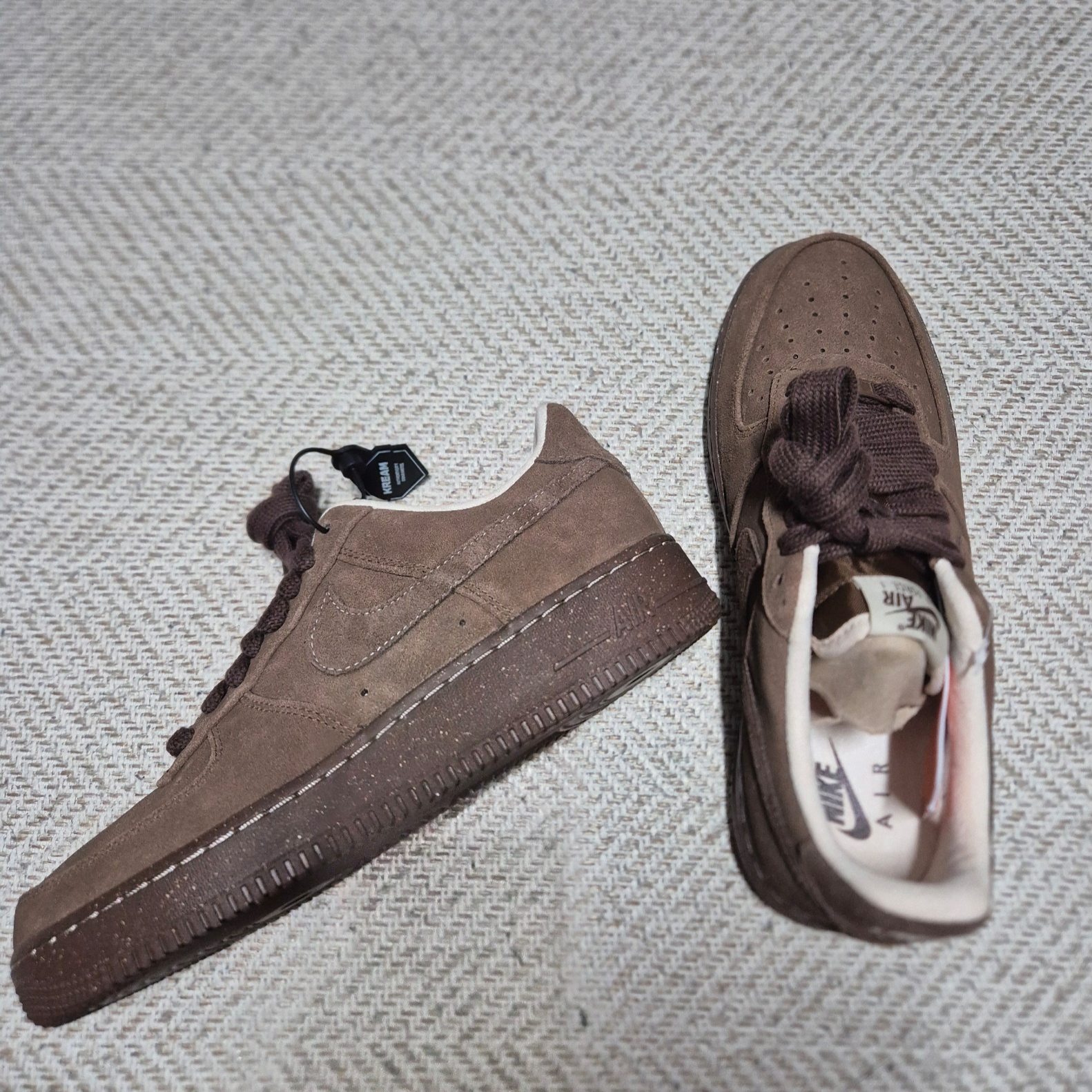 (W) Nike Air Force 1 '07 Cacao Wow 착용 스타일 - 2