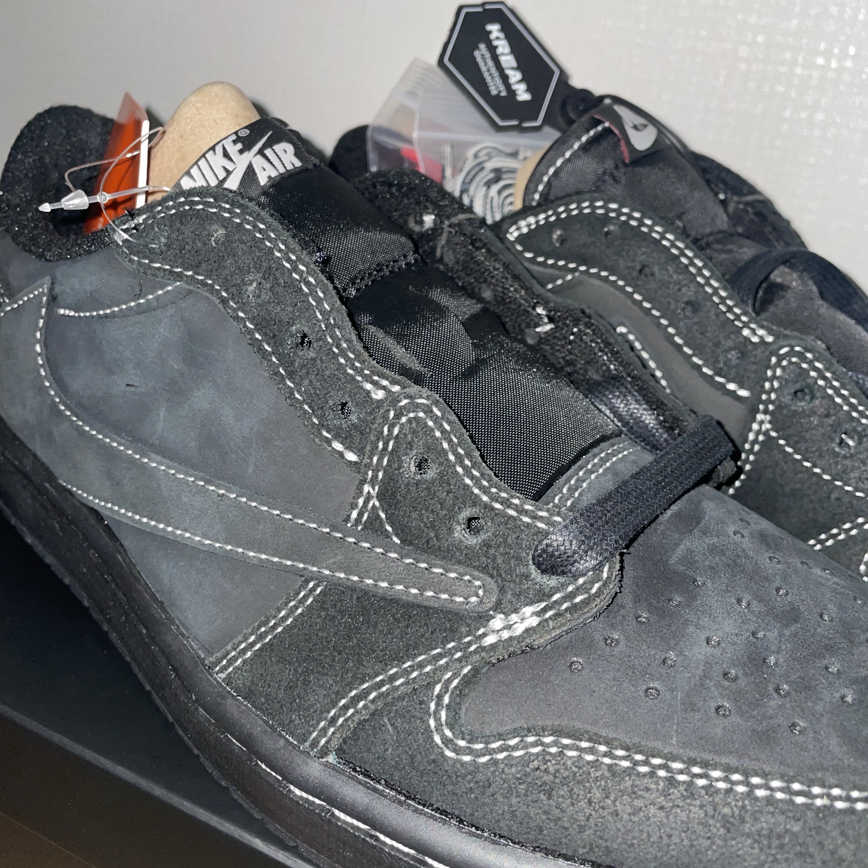 Jordan 1 x Travis Scott Retro Low OG SP Black Phantom 착용 스타일