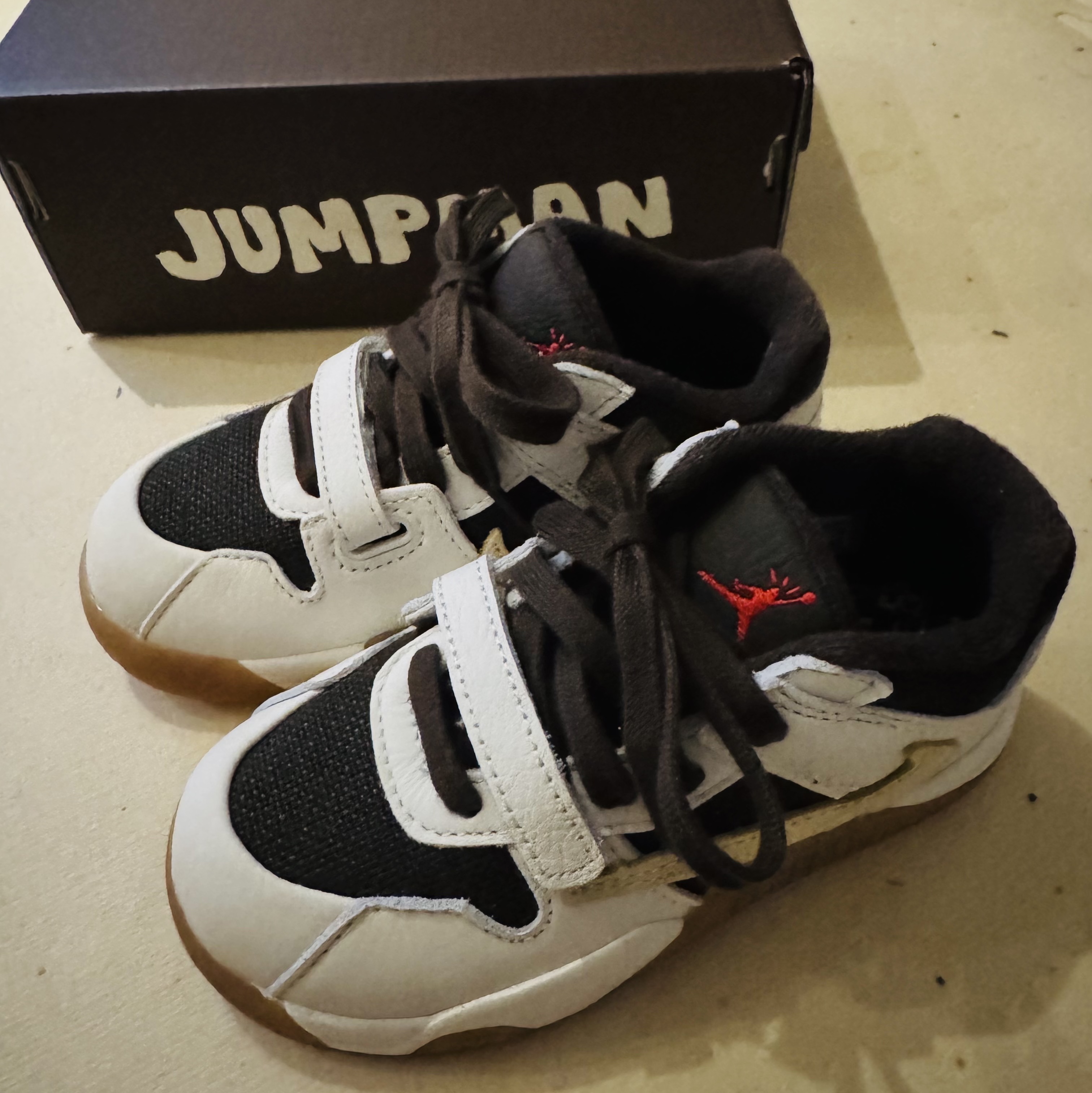 (TD) Jordan x Travis Scott Jumpman Jack TR Sail and Dark Mocha 착용 스타일