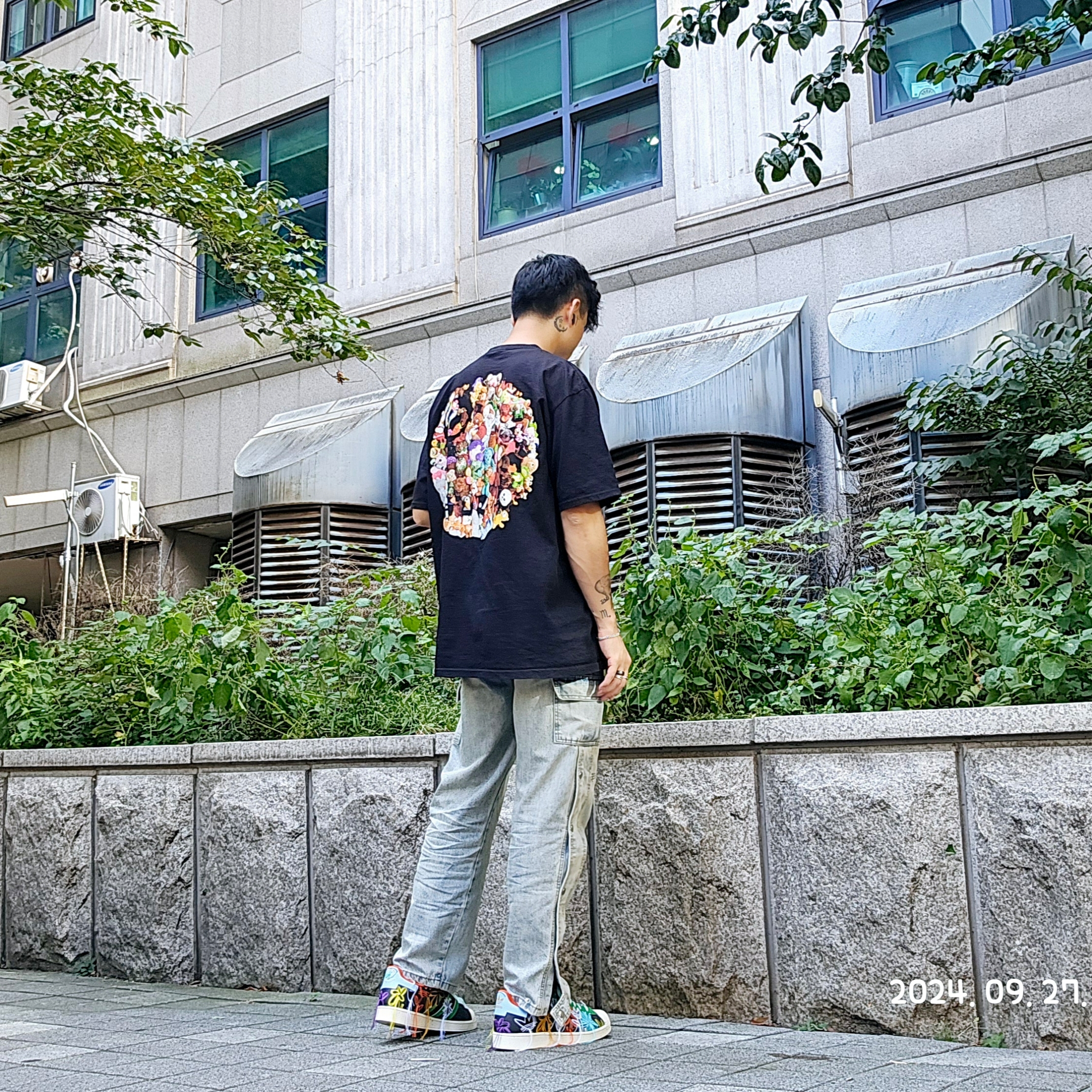 Adidas x Sean Wotherspoon Superstar Superearth Black, Stussy Plush T-Shirt Black 착용 스타일