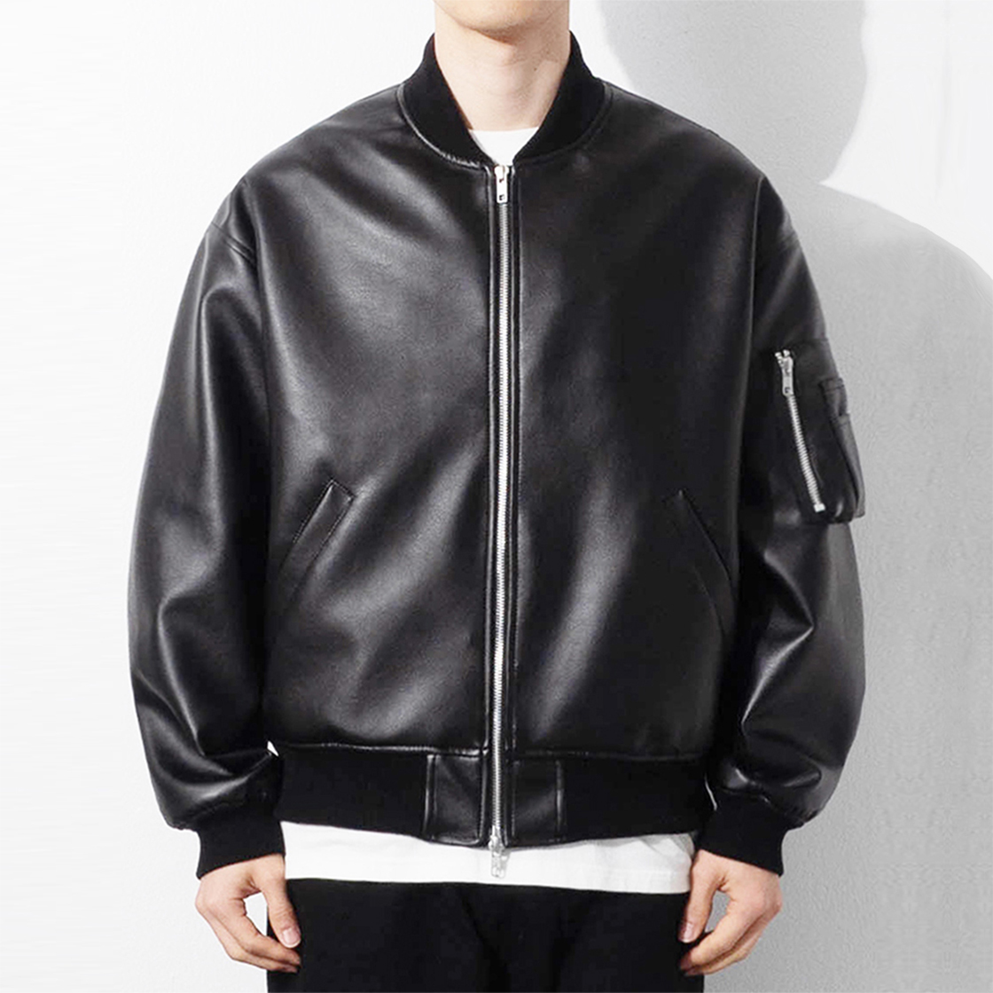 큐티에잇 가먼츠 신세틱 레더 엠에이원 자켓 블랙(QT8 GARMENTS Synthetic Leather MA-1 Jacket Black) - 3