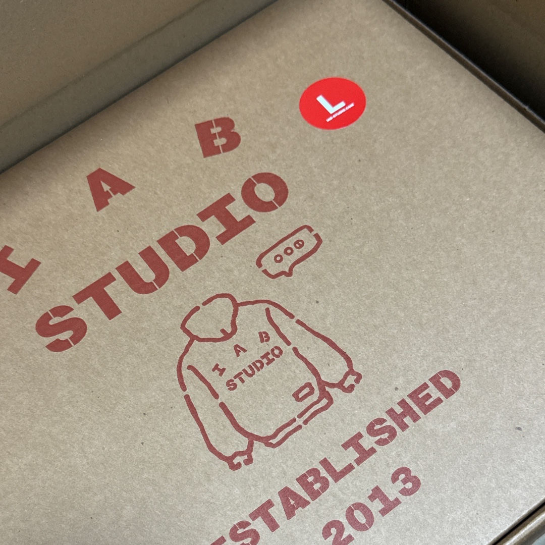 IAB Studio Hoodie Light Gray 착용 스타일 - 1