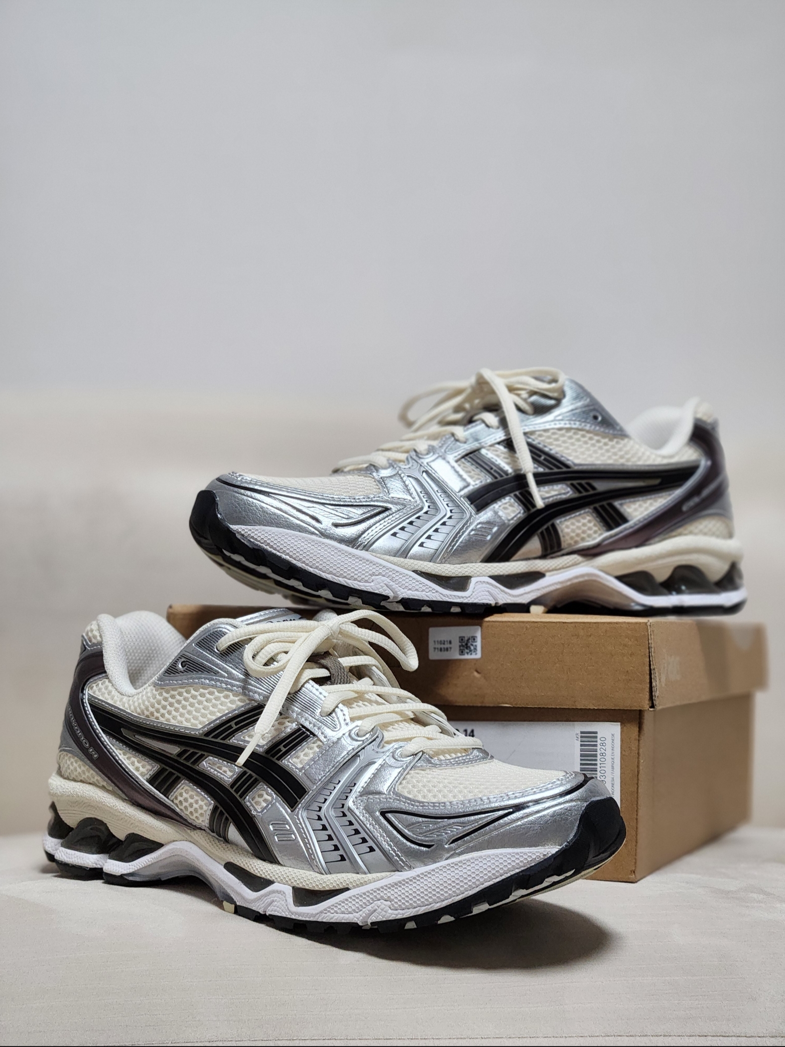 Asics Gel-Kayano 14 Cream Black 착용 스타일 - 2