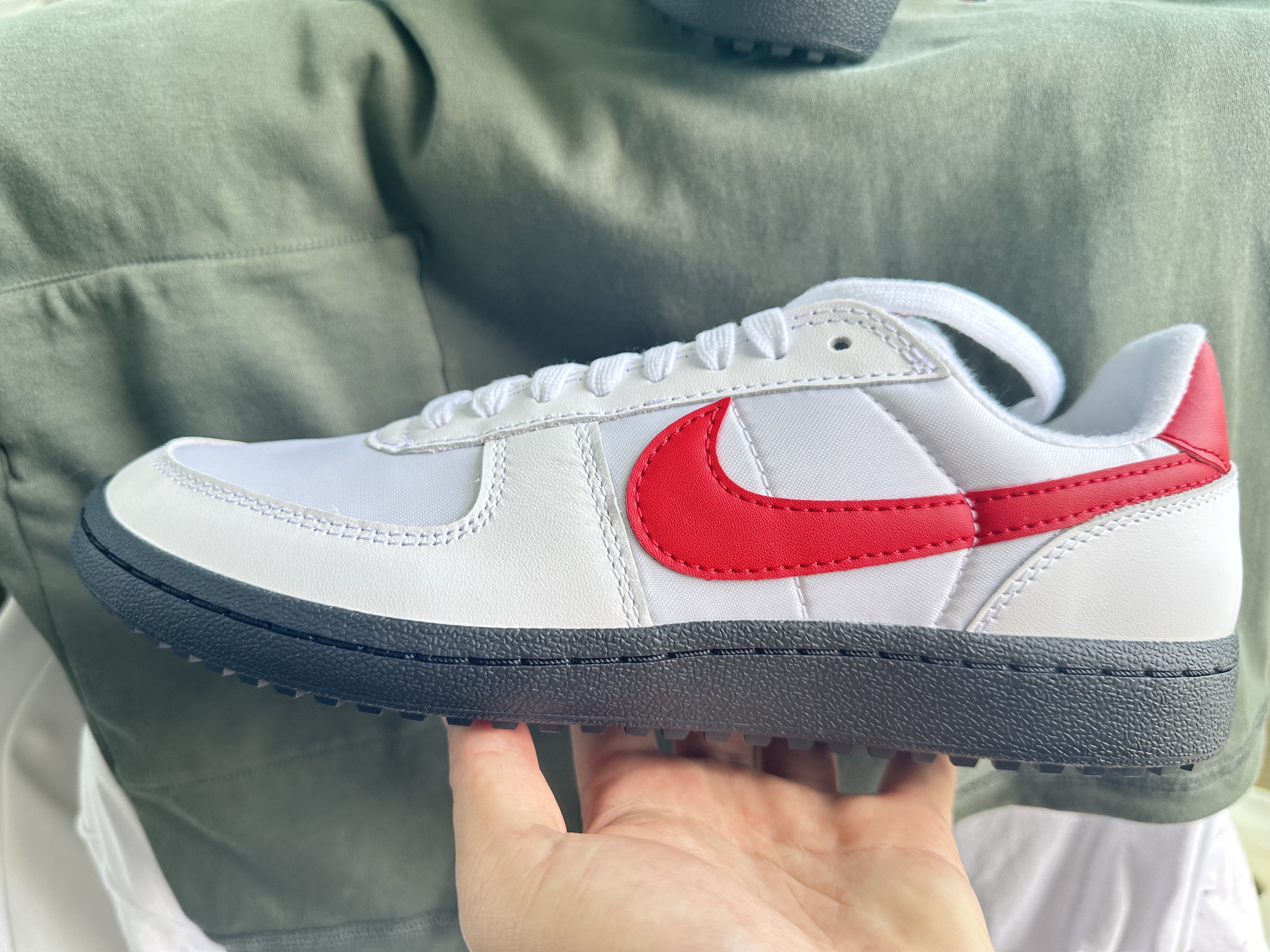 Nike Field General 82 SP White and Varsity Red 착용 스타일