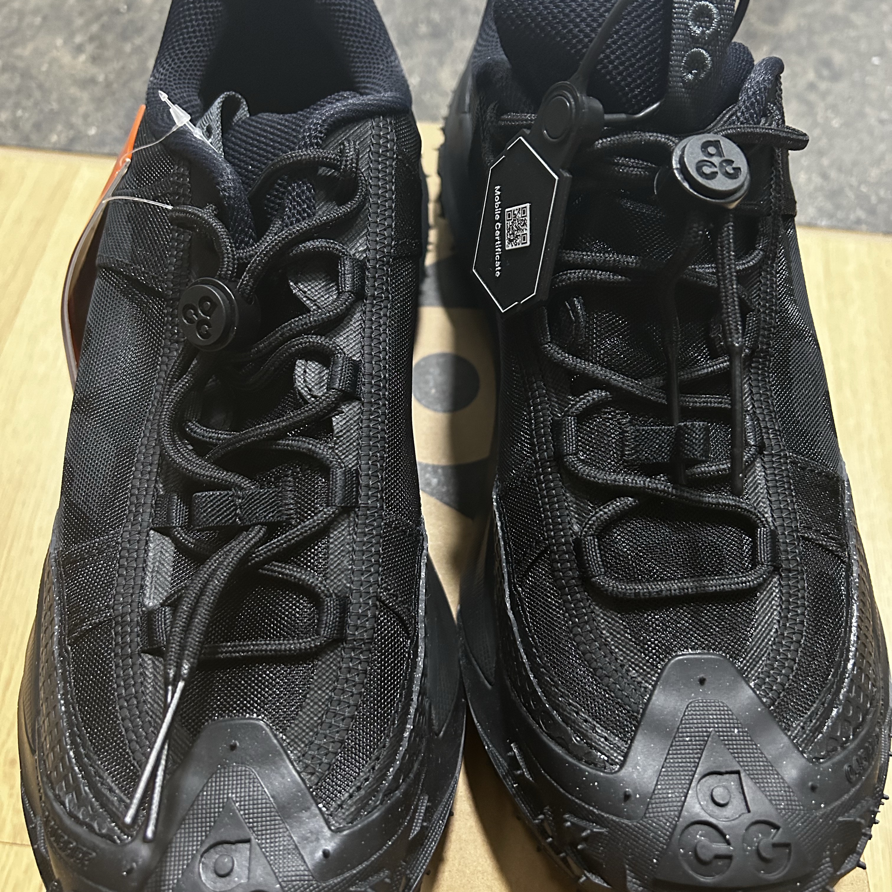 Nike ACG Mountain Fly 2 Low Black 착용 스타일