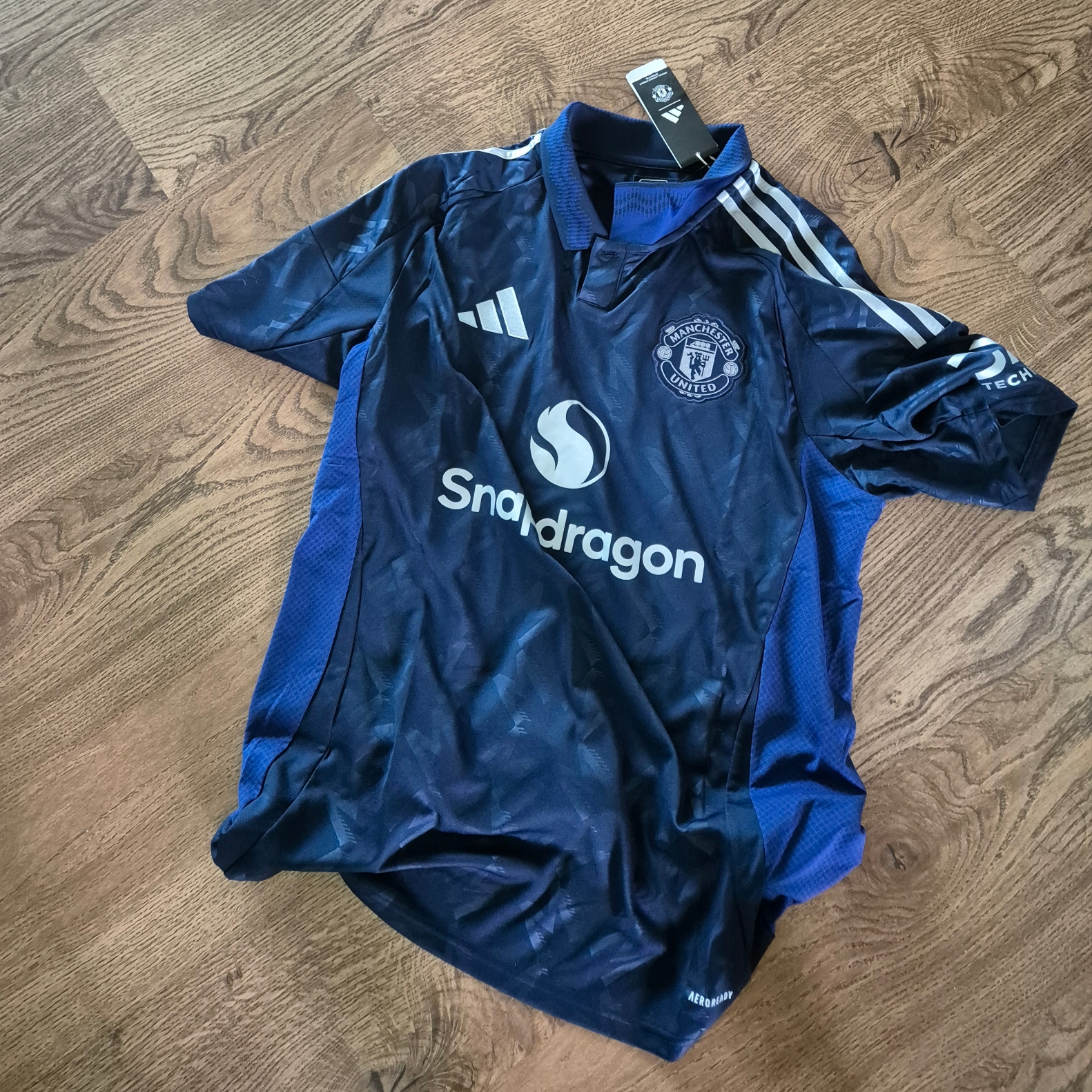 Adidas Manchester United 2024/25 Away Jersey Night Indigo - KR Sizing (Non Marking Ver.) 착용 스타일