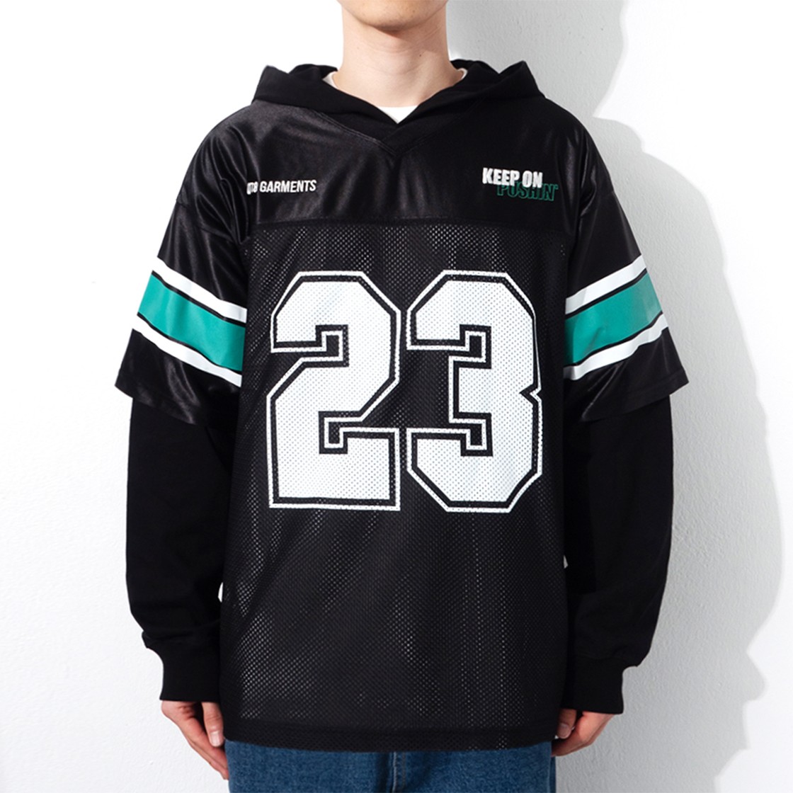 QT8 GARMENTS Football Layered Hoodie Jersey Black 상세 이미지 3