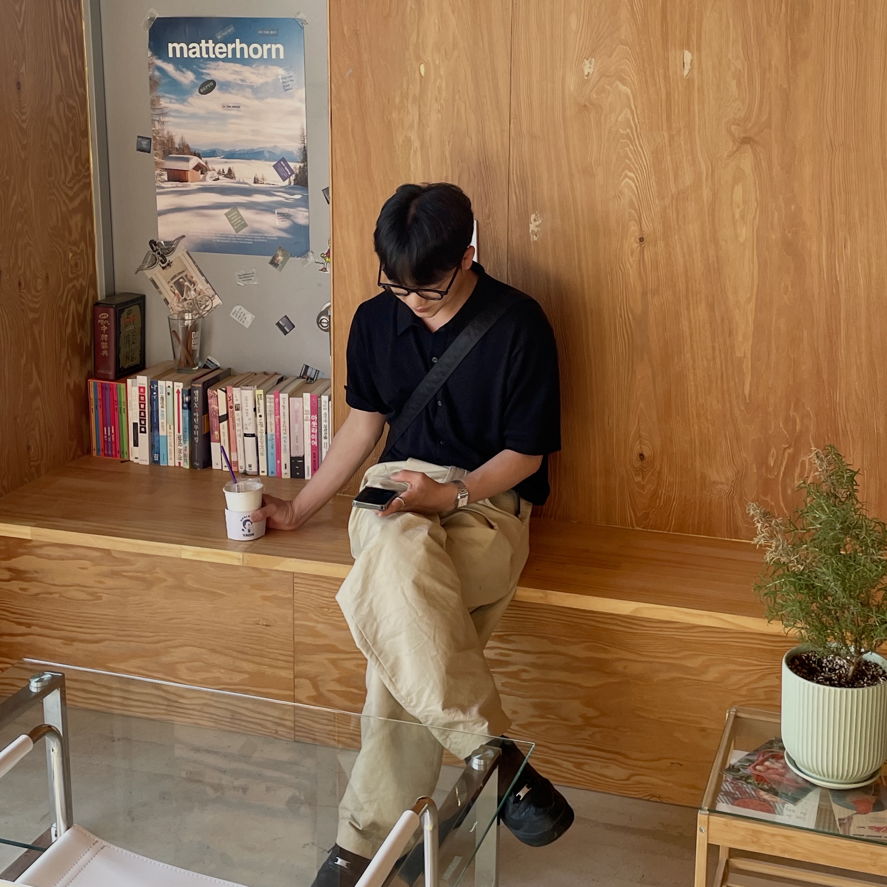 Porter Tanker Shoulder Bag S Black, Nike Air Force 1 '07 Low Triple Black 착용 스타일