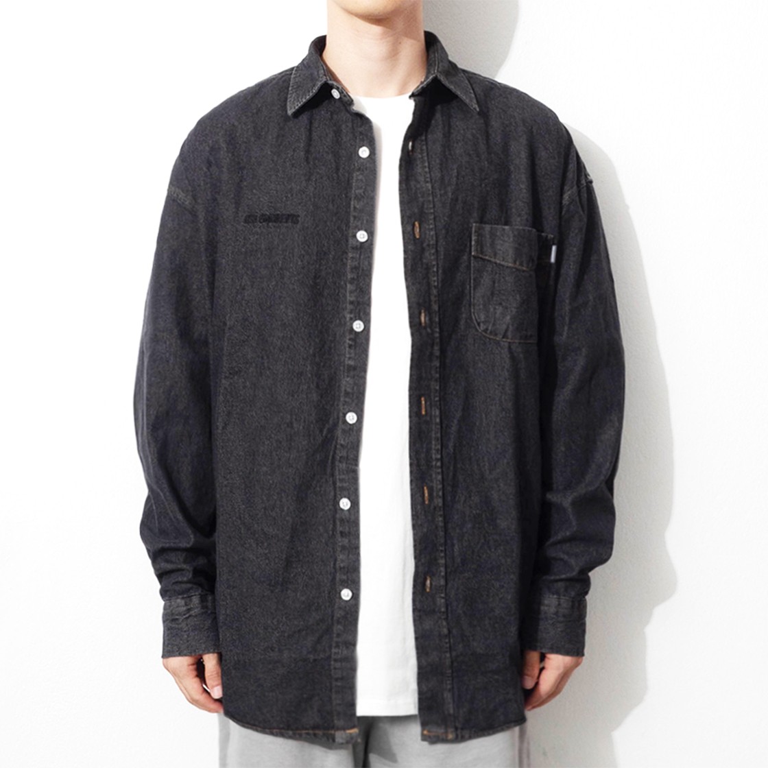 QT8 GARMENTS Denim Oversize Shirt Black 상세 이미지 3