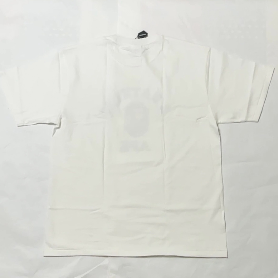 BAPE College T-Shirt White 착용 스타일 - 2