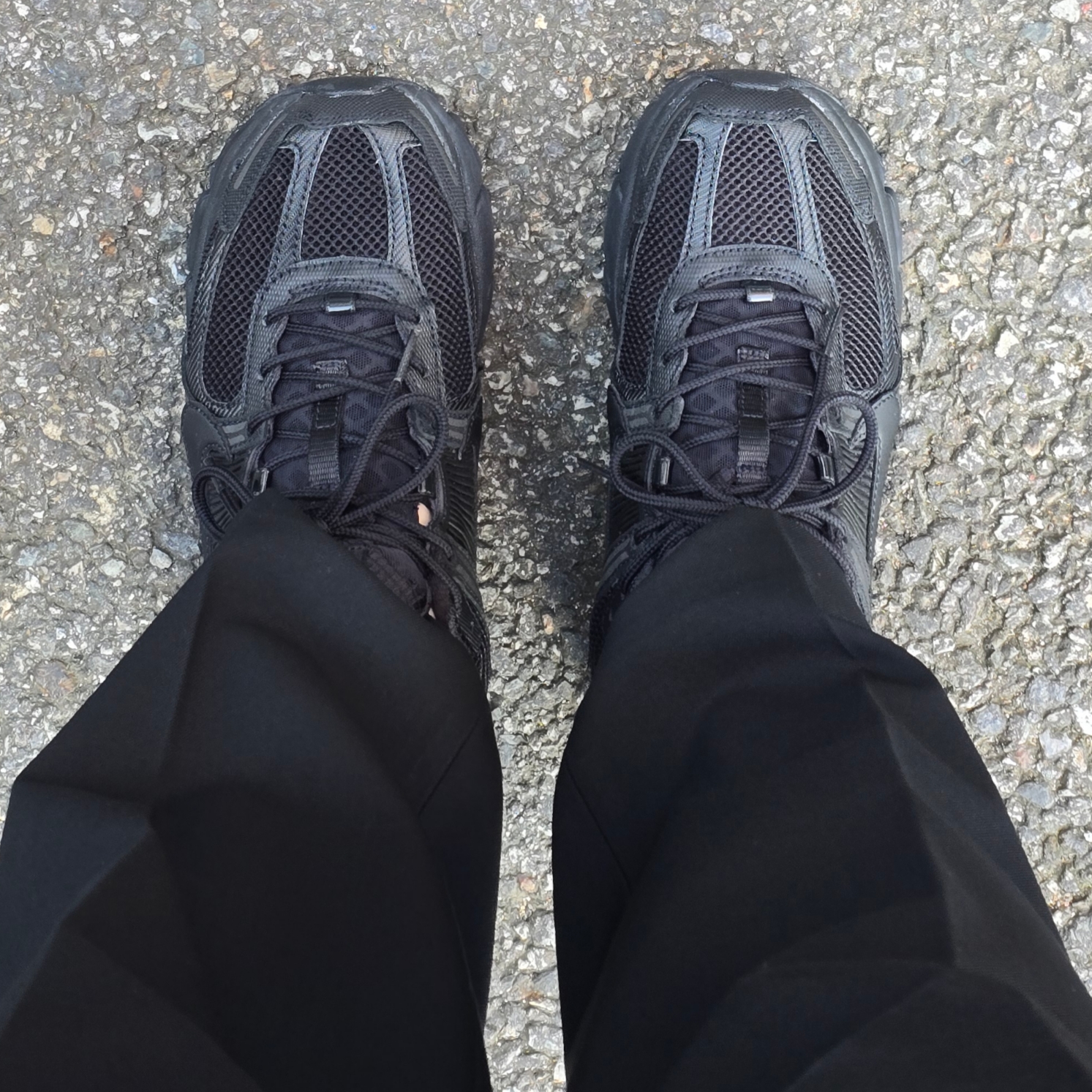Nike Zoom Vomero 5 SP Black 착용 스타일
