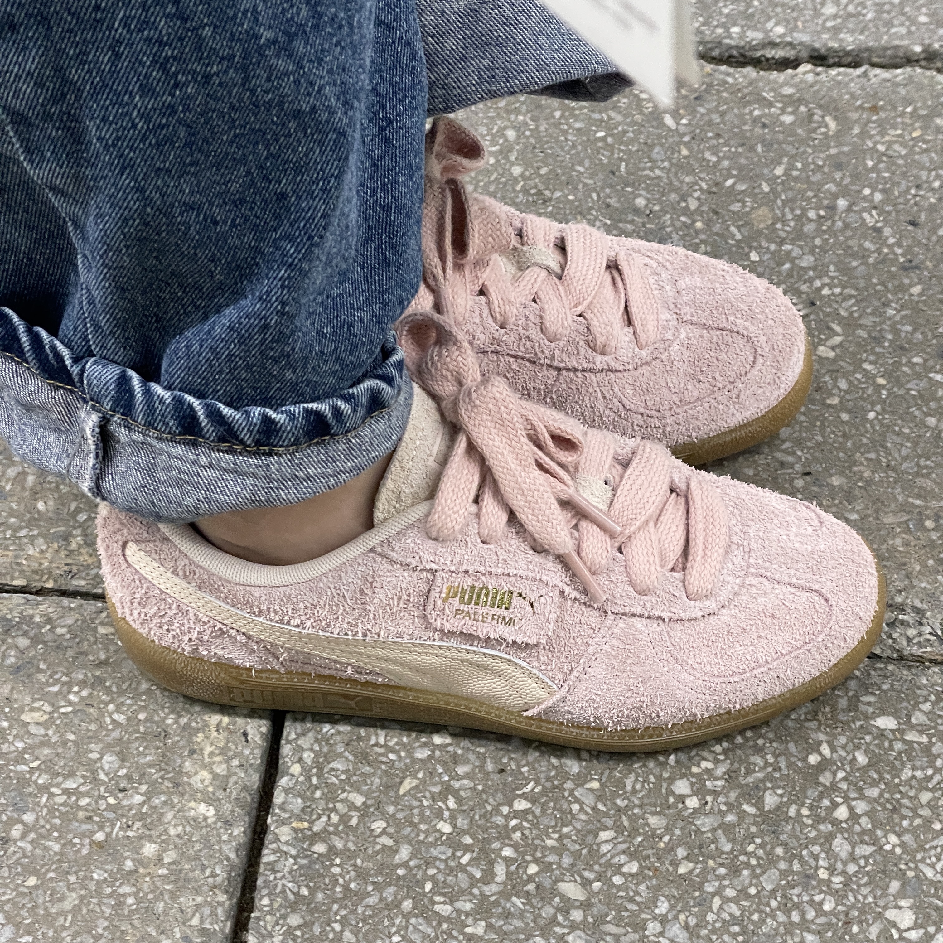 Puma Palermo Hairy Rose Quartz Rosebay 착용 스타일 - 1