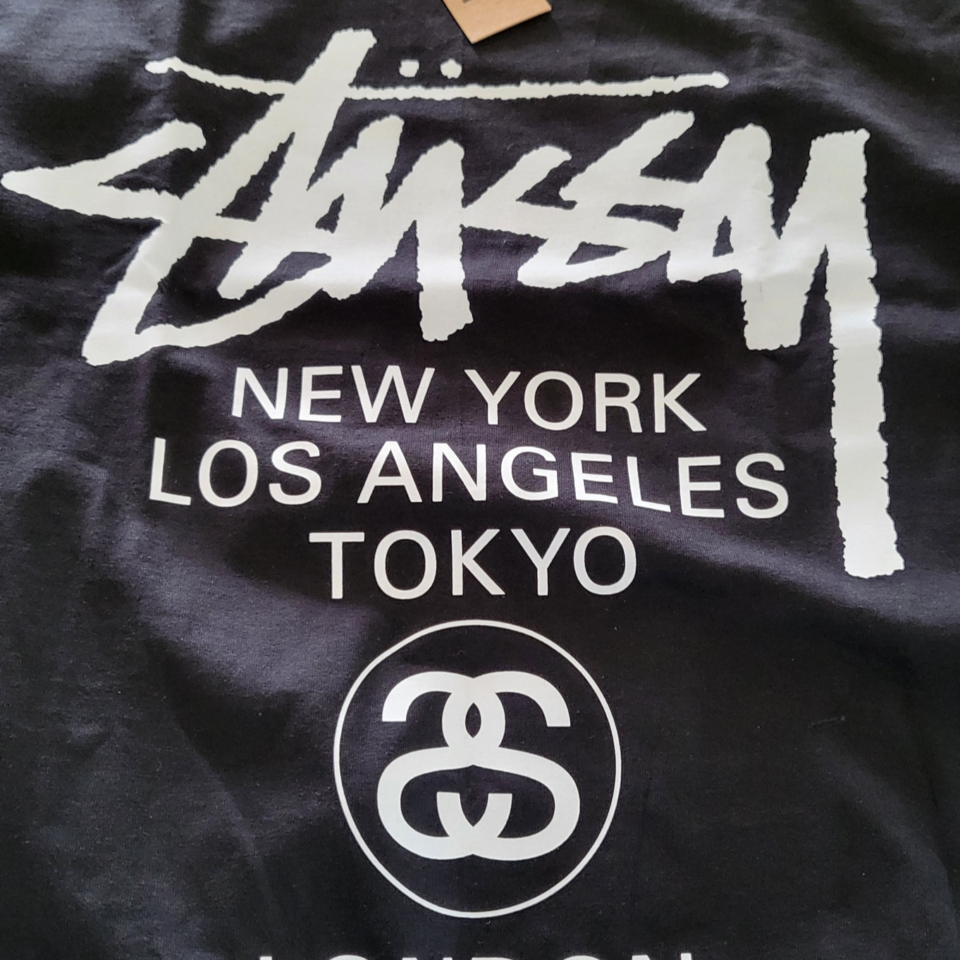 Stussy World Tour T-Shirt Black 2023 착용 스타일