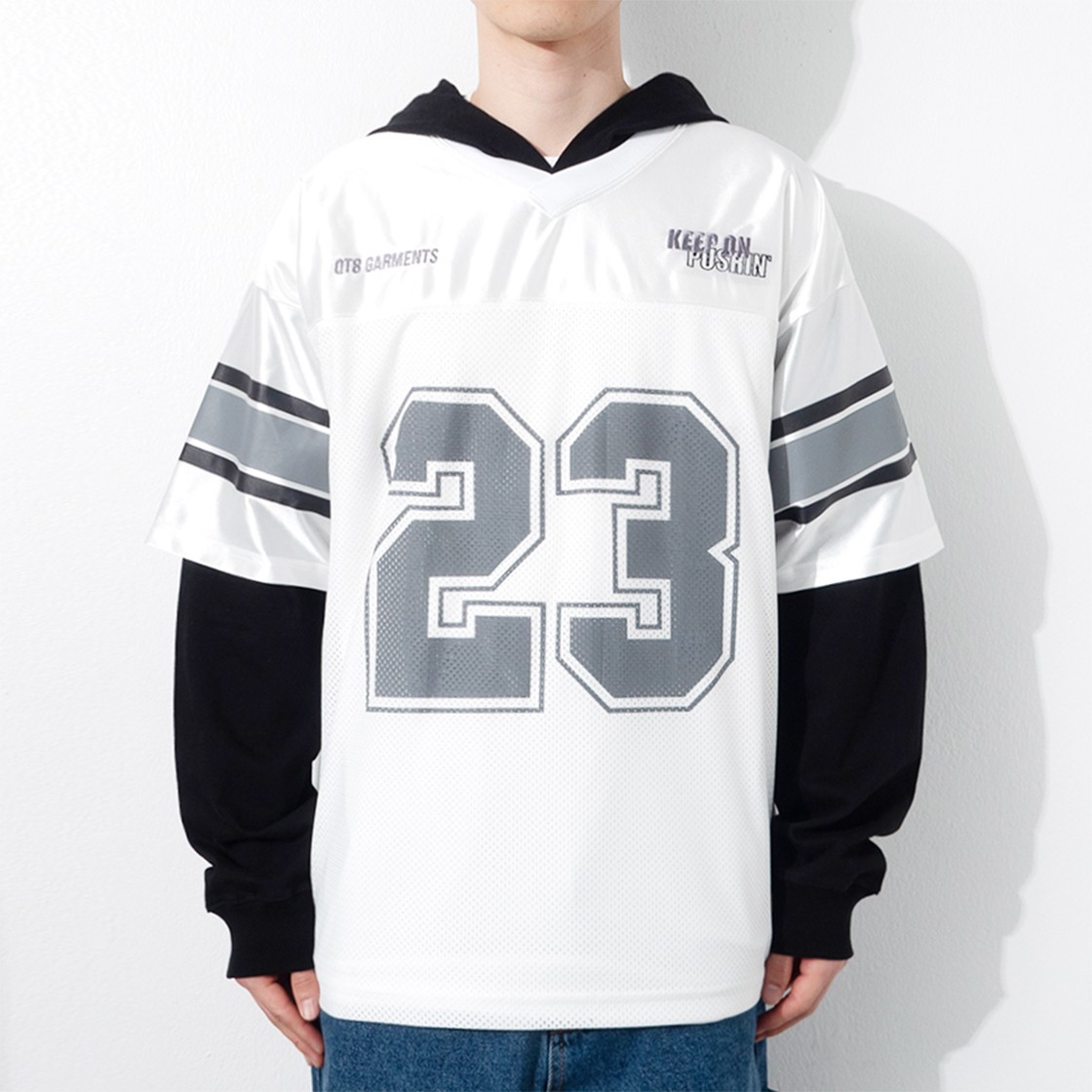 QT8 GARMENTS Football Layered Hoodie Jersey Ivory 상세 이미지 3