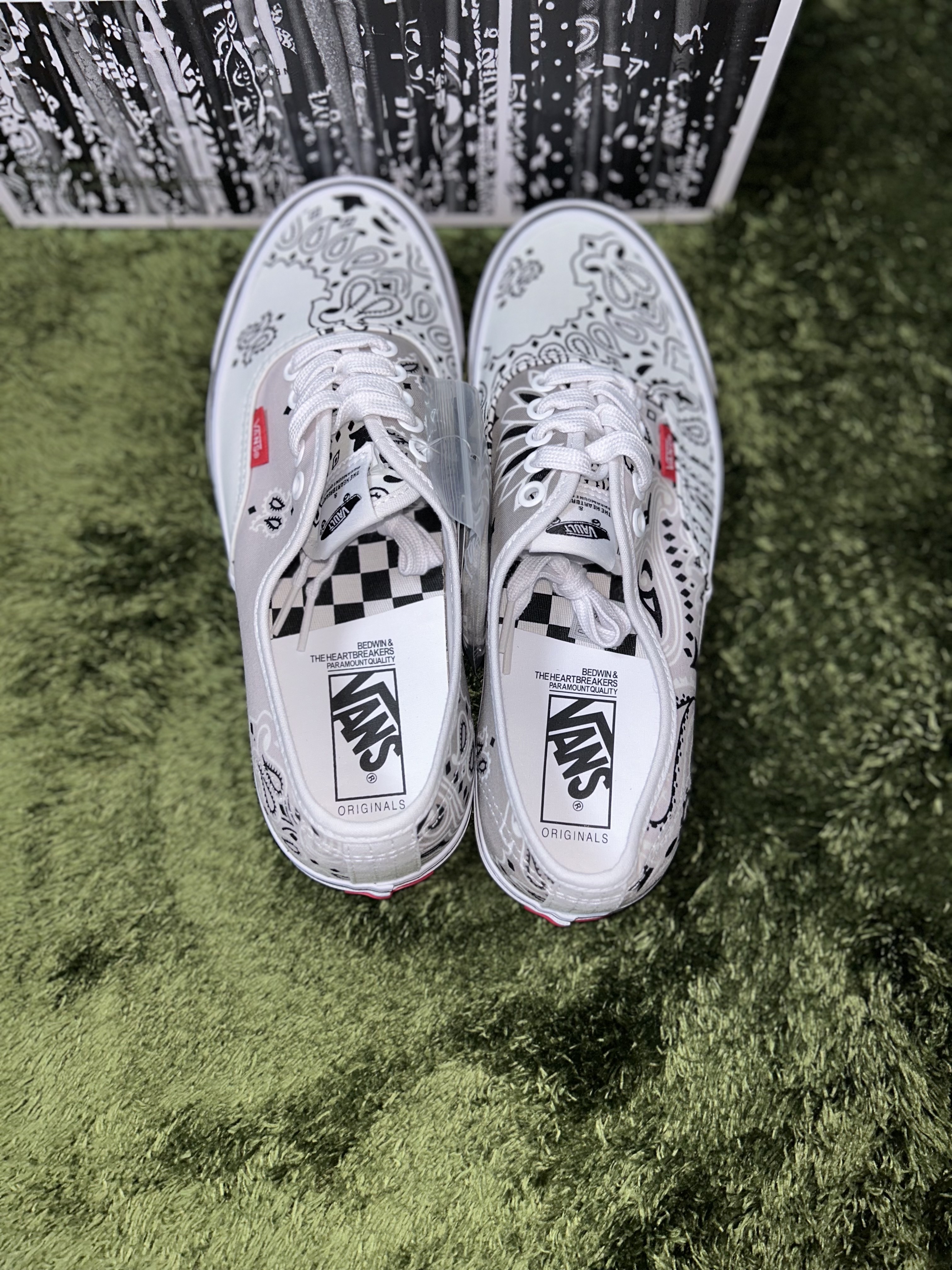 Vans Vault x Bedwin & The Heartbreakers OG Authentic LX Bandana Light Gray True White 착용 스타일 - 3