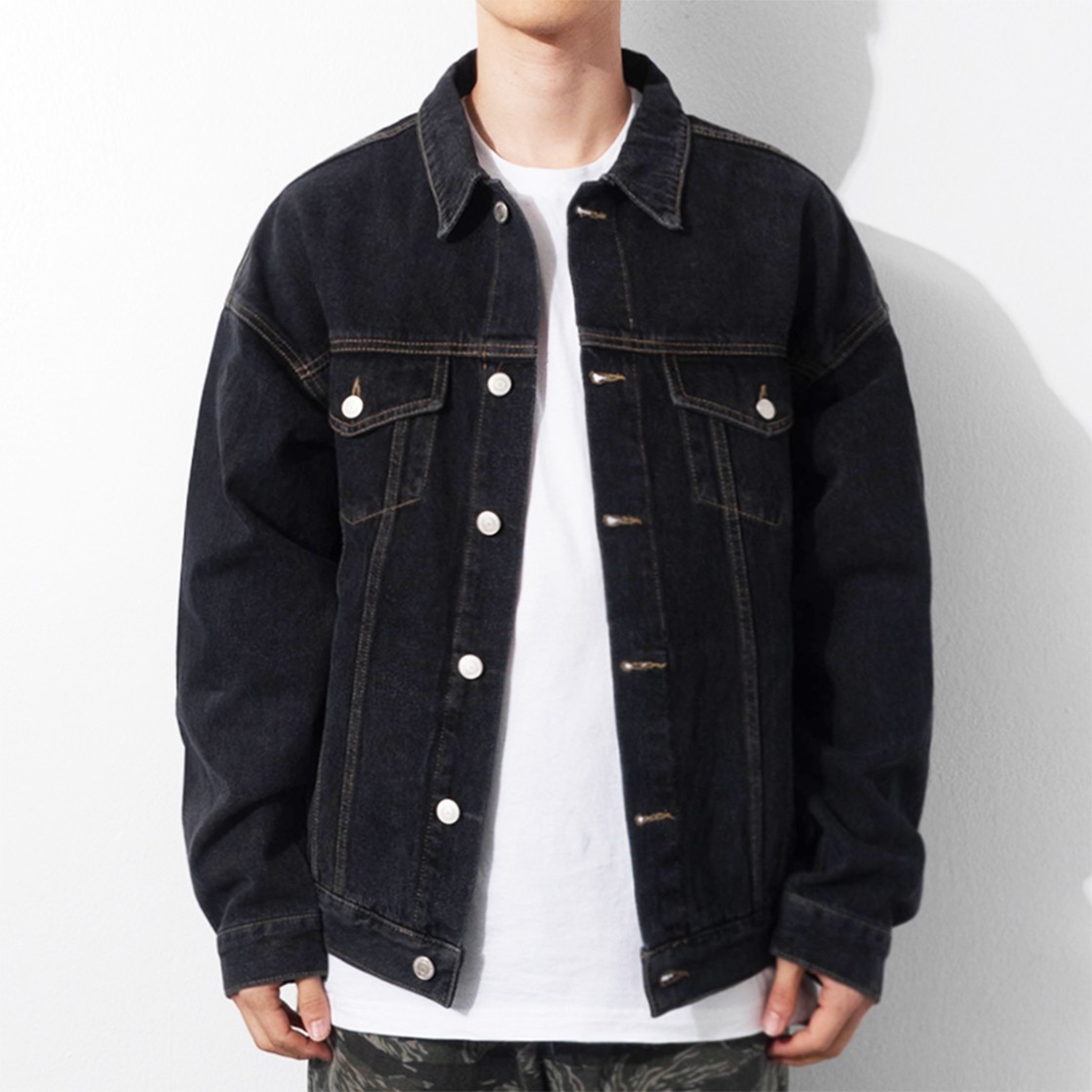 QT8 GARMENTS Washing Denim Trucker Black 상세 이미지 3