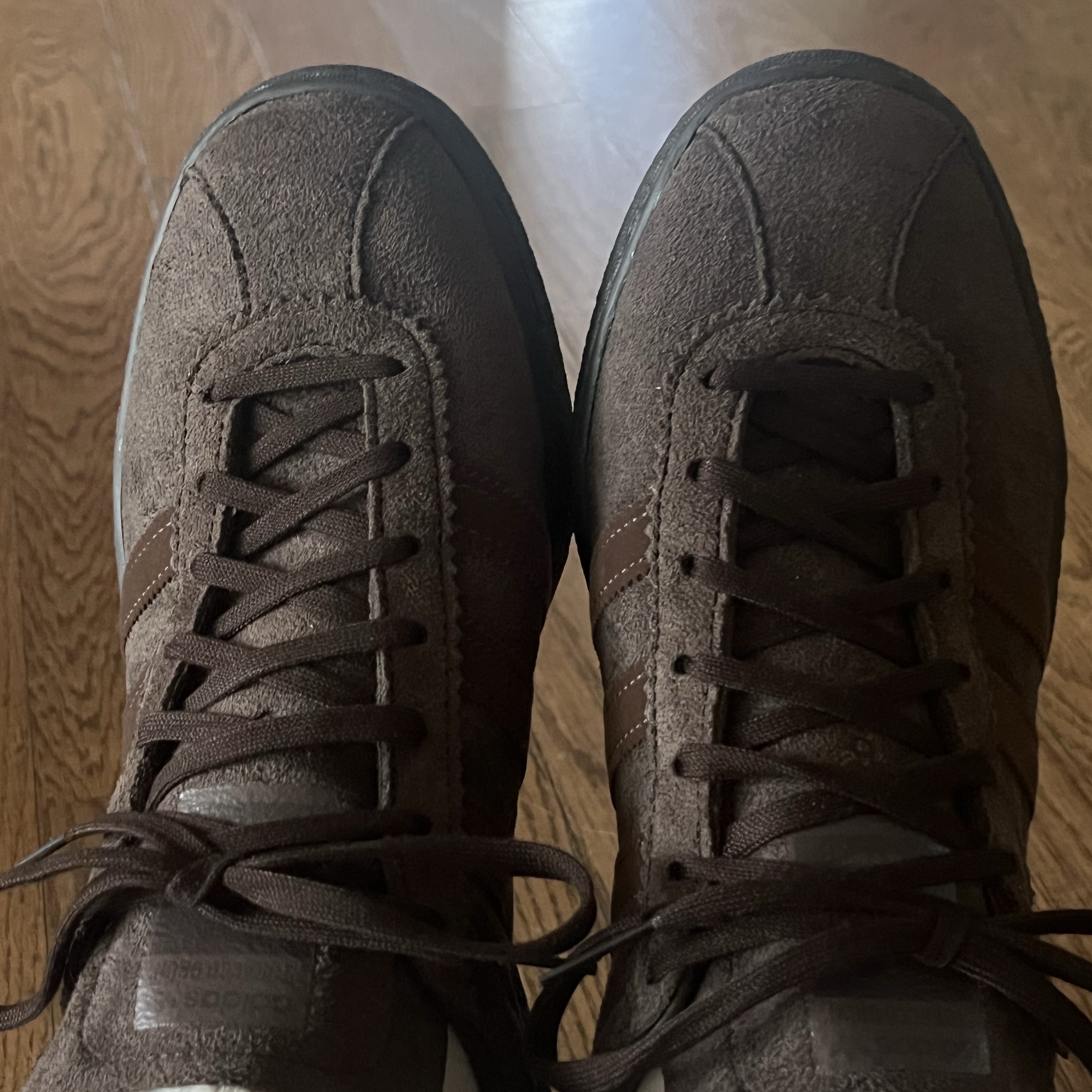 Adidas Tobacco Gruen Dark Brown 착용 스타일