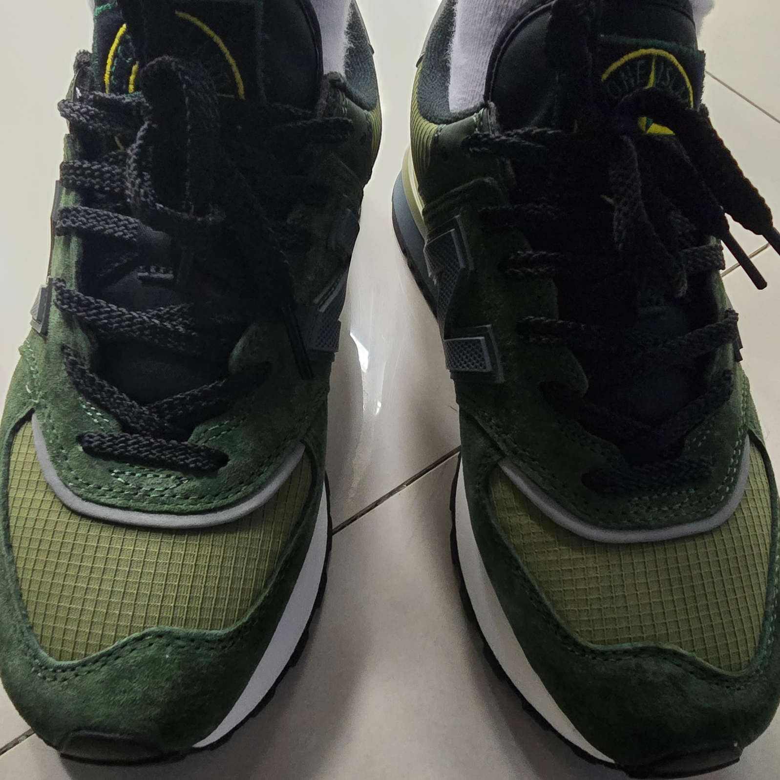New Balance x Stone Island 574 Legacy Dark Green 착용 스타일