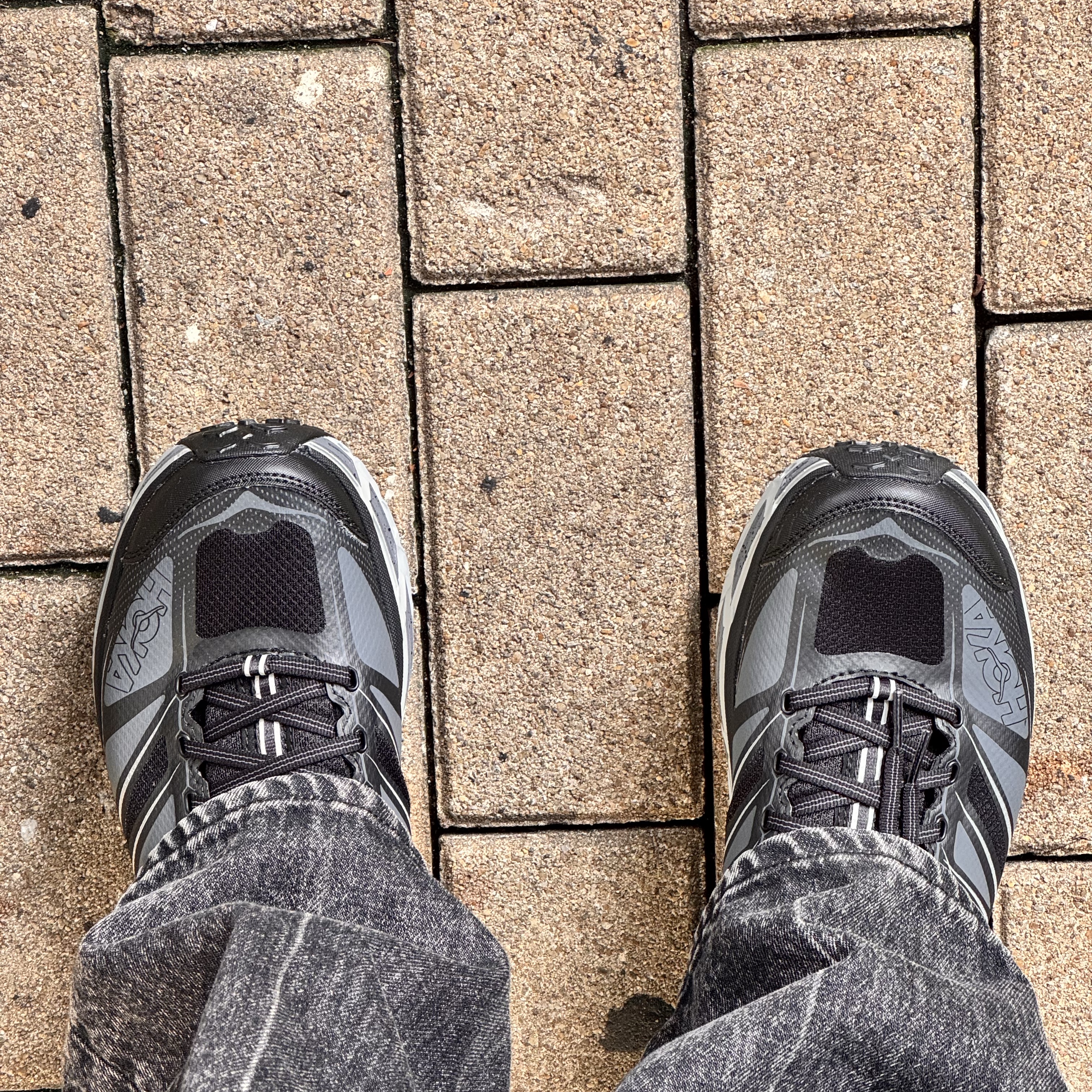 Hoka Mafate Speed 2 Black Castlerock 착용 스타일
