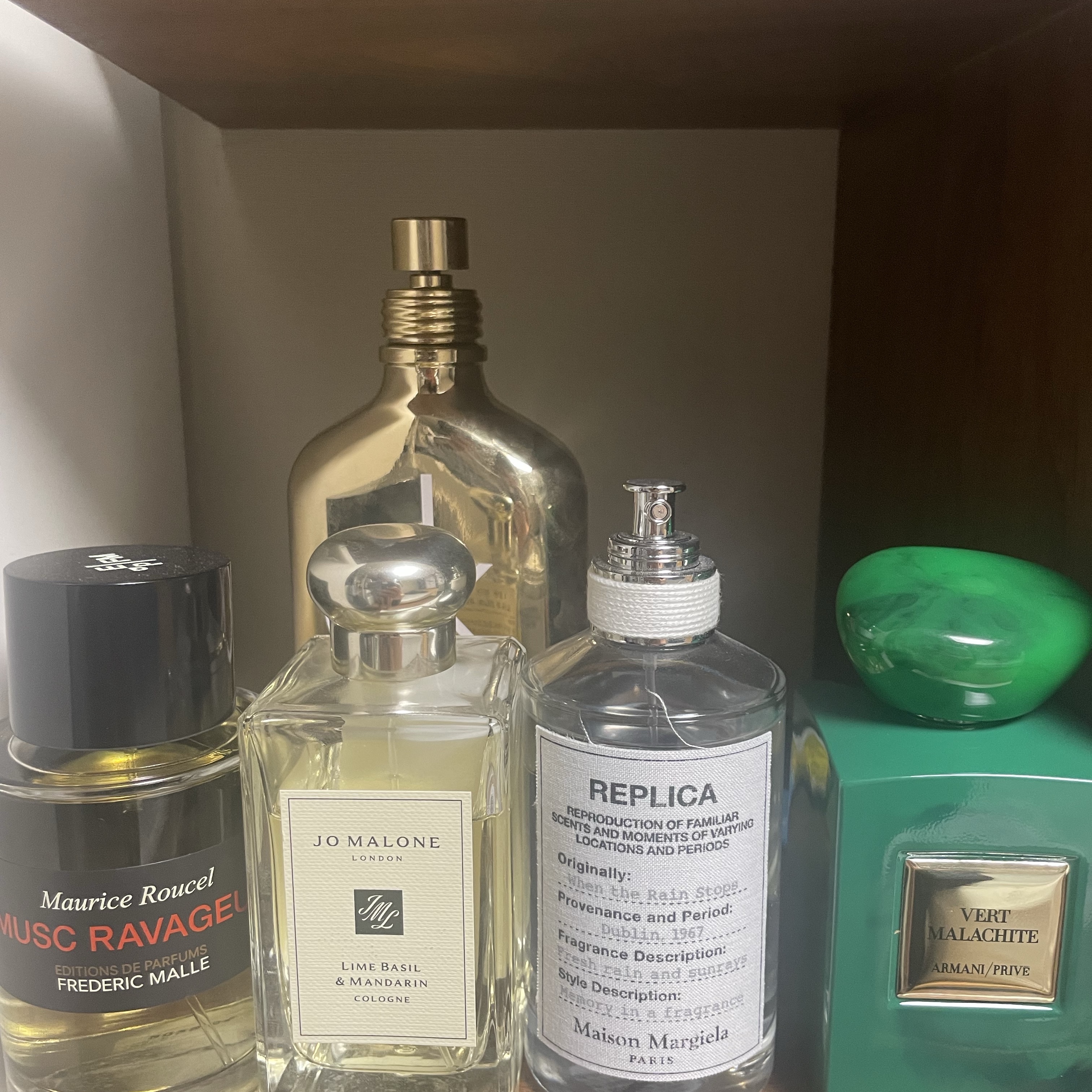 Giorgio Armani Beauty Prive Vert Malachite Eau De Parfum 100ml 착용 스타일