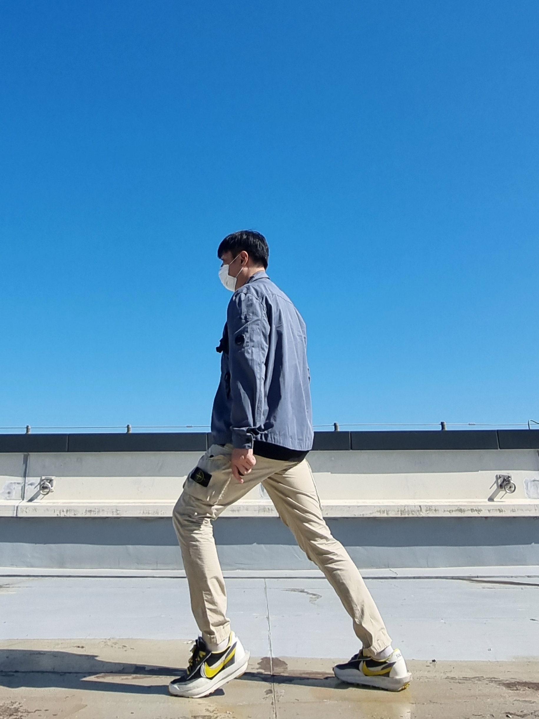 Nike x Sacai x Undercover LDWaffle Black Bright Citron, Stone Island 303WA Brushed Cotton Canvas Garment Dyed Cargo Pants Beige - 22SS 착용 스타일 - 1