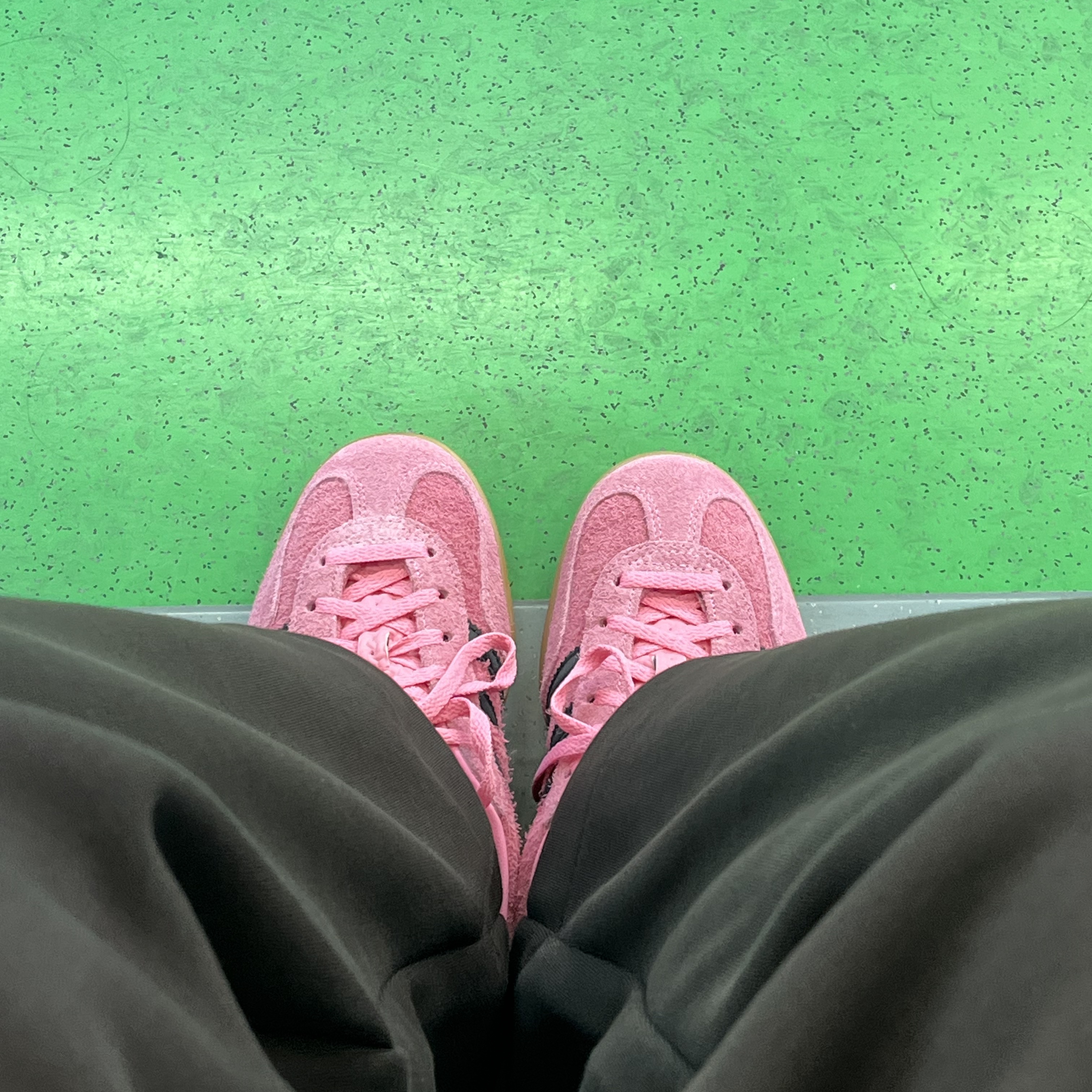 (W) Adidas Gazelle Indoor Bliss Pink 착용 스타일