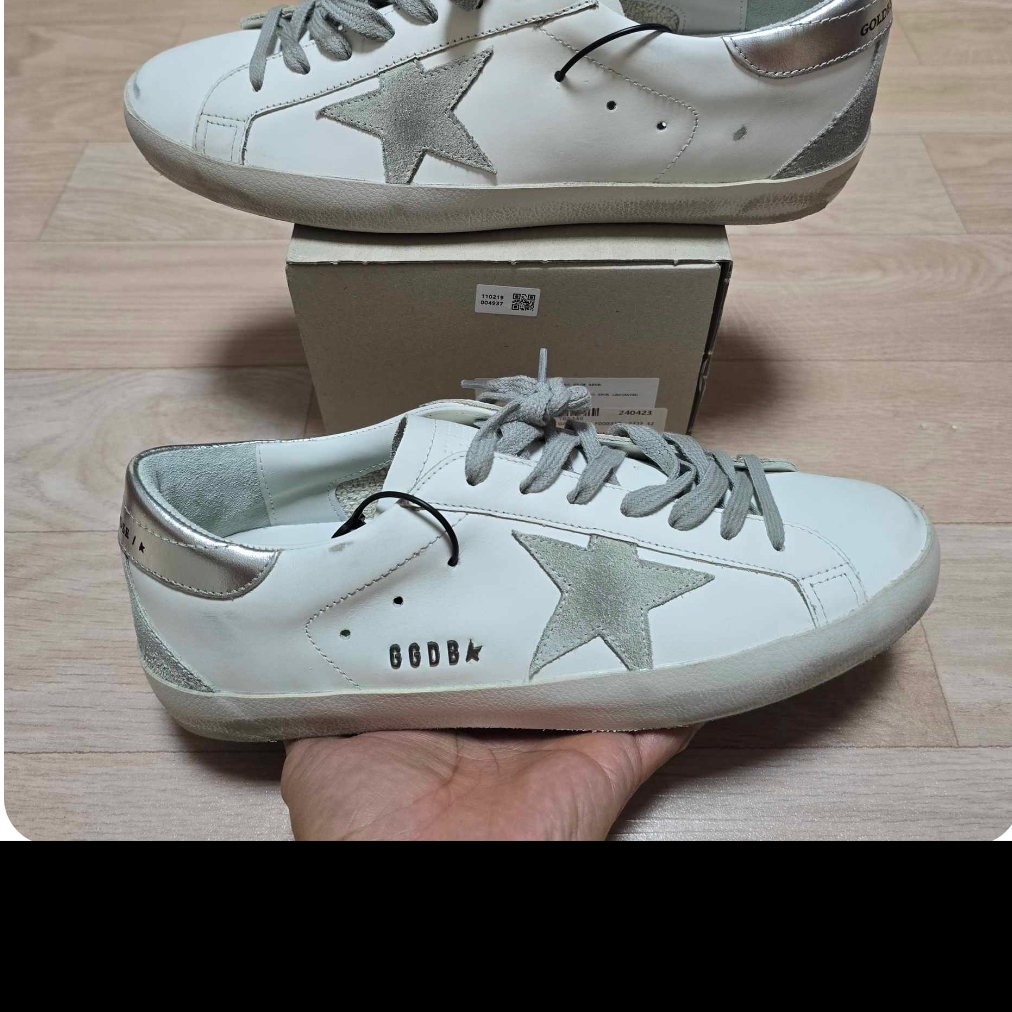 (W) Golden Goose Superstar White Silver Heel Tab Sneakers 착용 스타일