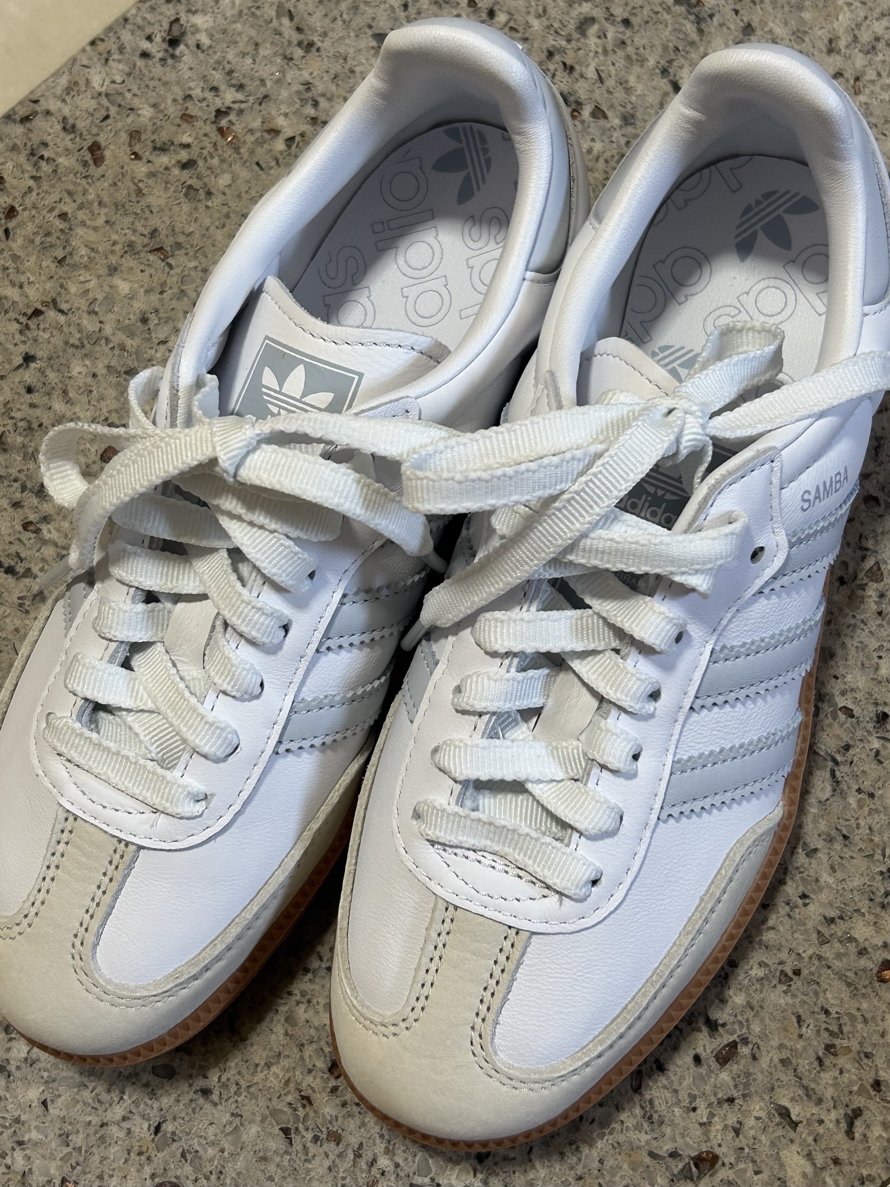 (W) Adidas Samba OG Cloud White Halo Blue 착용 스타일