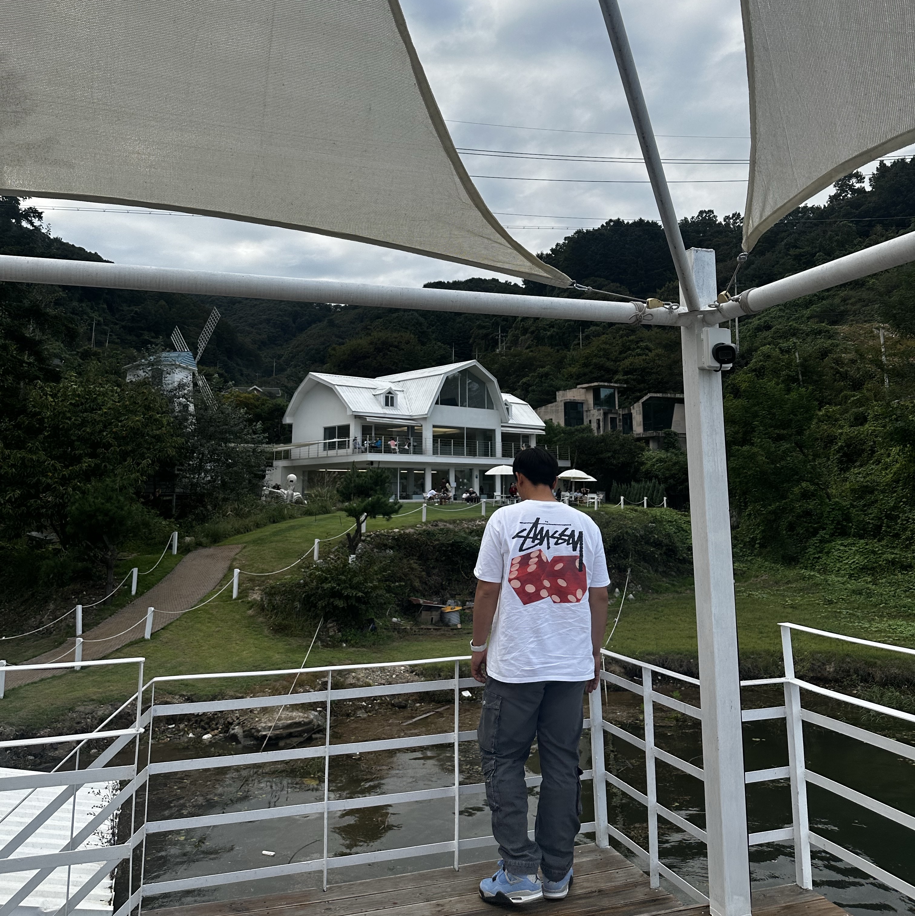 Jordan 4 Retro University Blue 착용 스타일