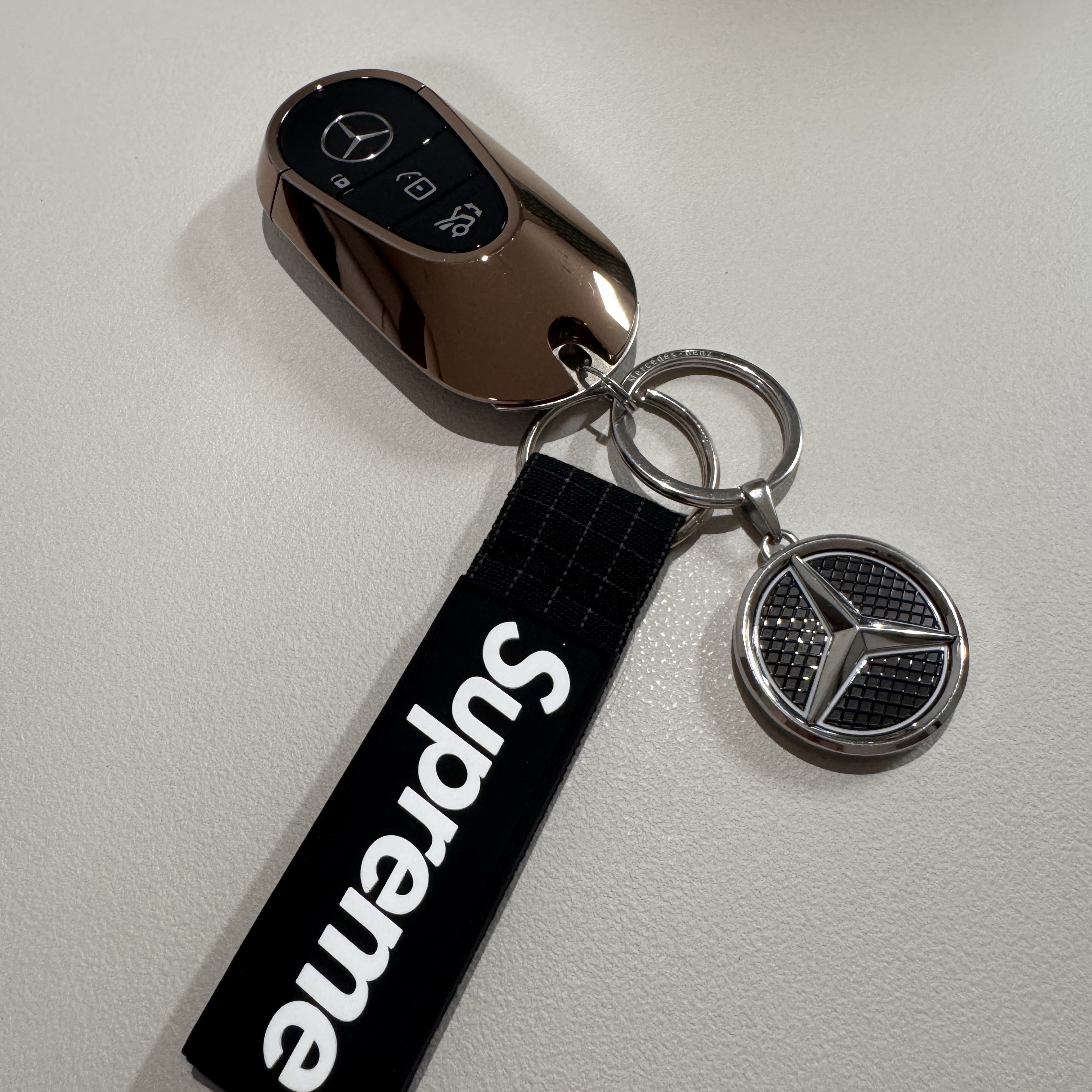 Supreme Ripstop Keychain Black - 24SS 착용 스타일