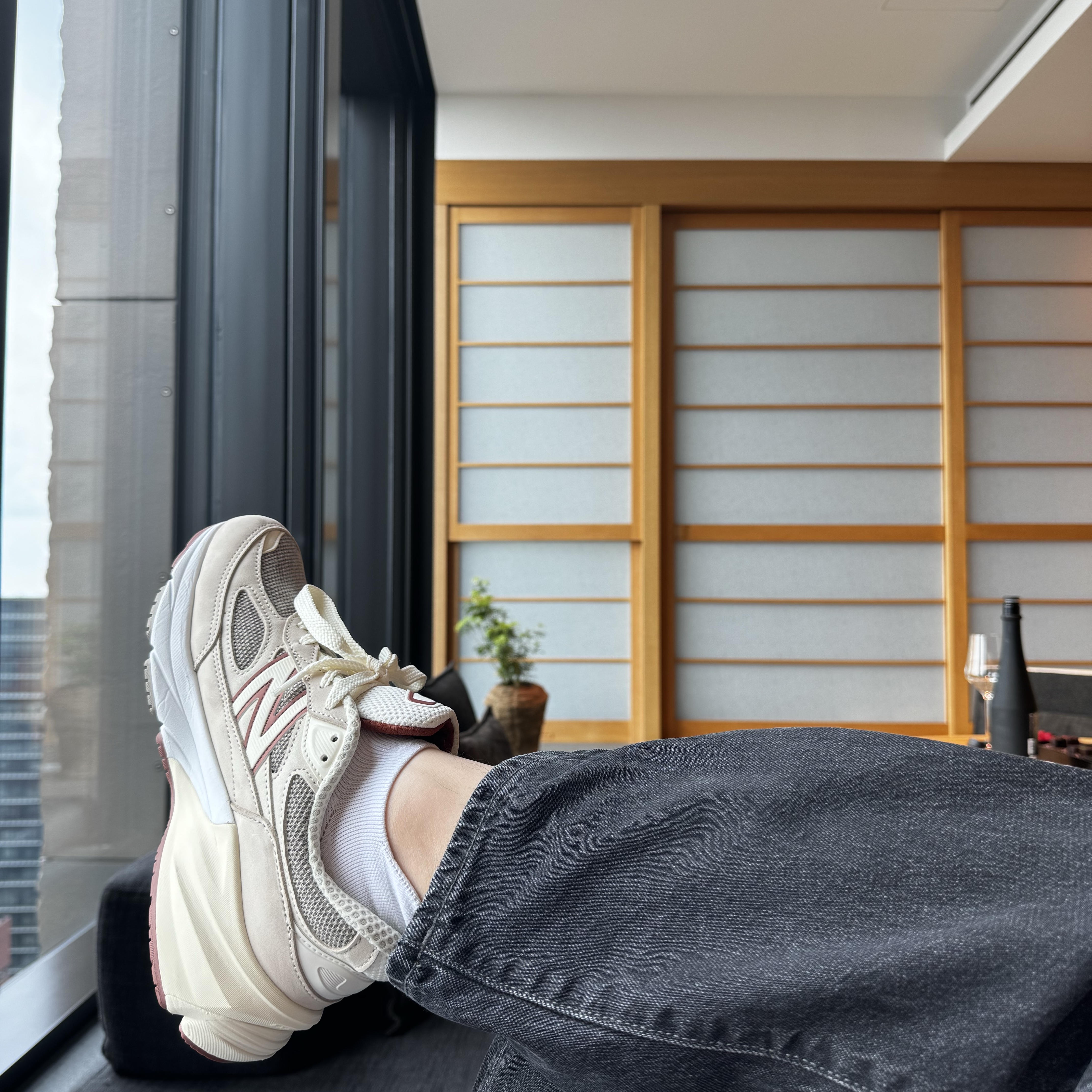 New Balance x Loro Piana 990v6 Made in USA Cream 착용 스타일 - 2