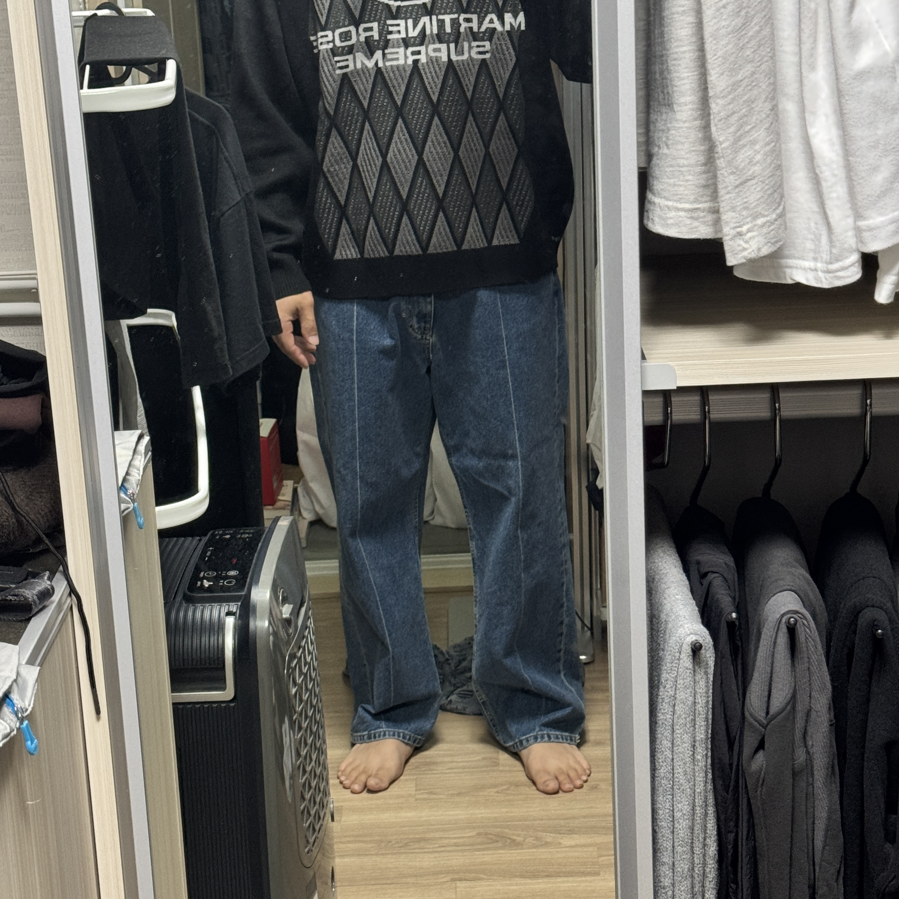 Supreme x Martine Rose Sweater Black - 24FW 착용 스타일 - 3
