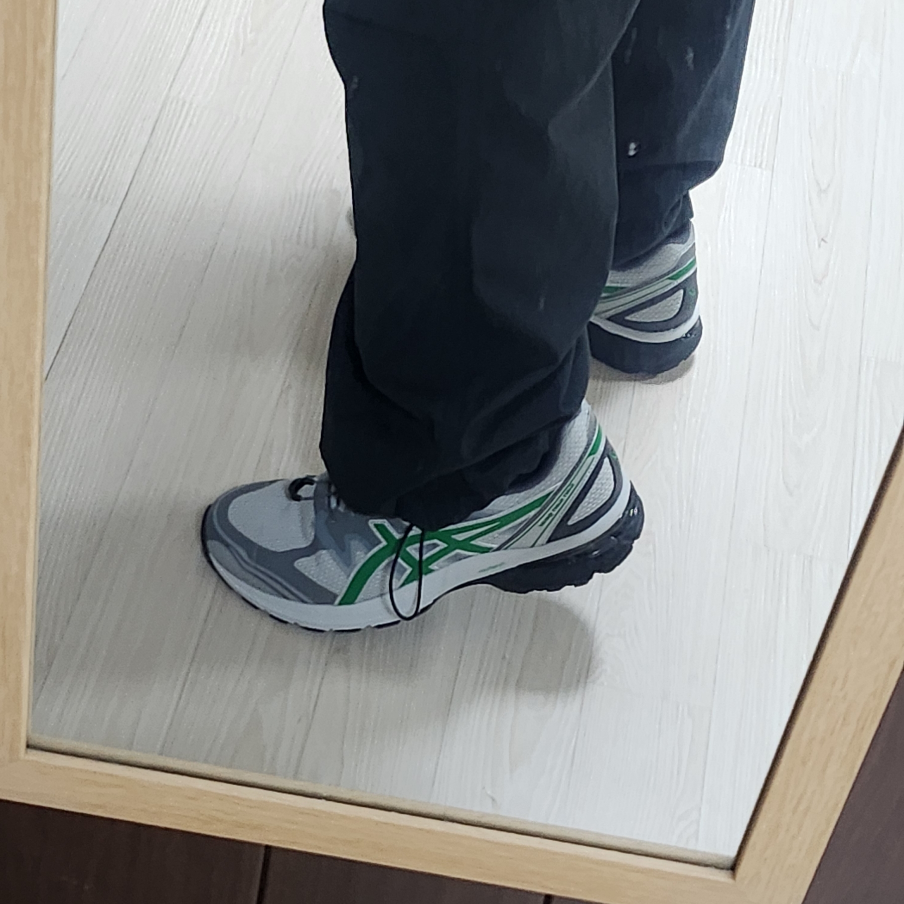 Asics x Sansan Gear Gel-Terrain Grey Violet Jolly Green 착용 스타일 - 1